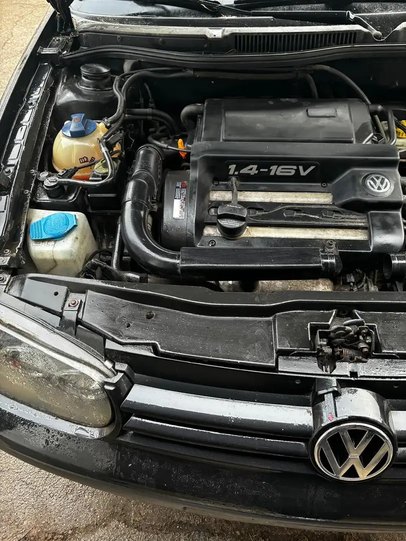 Volkswagen Golf Golf 4 1.4 75 PS
Neue Batterie
Motorgetriebe läu - 2