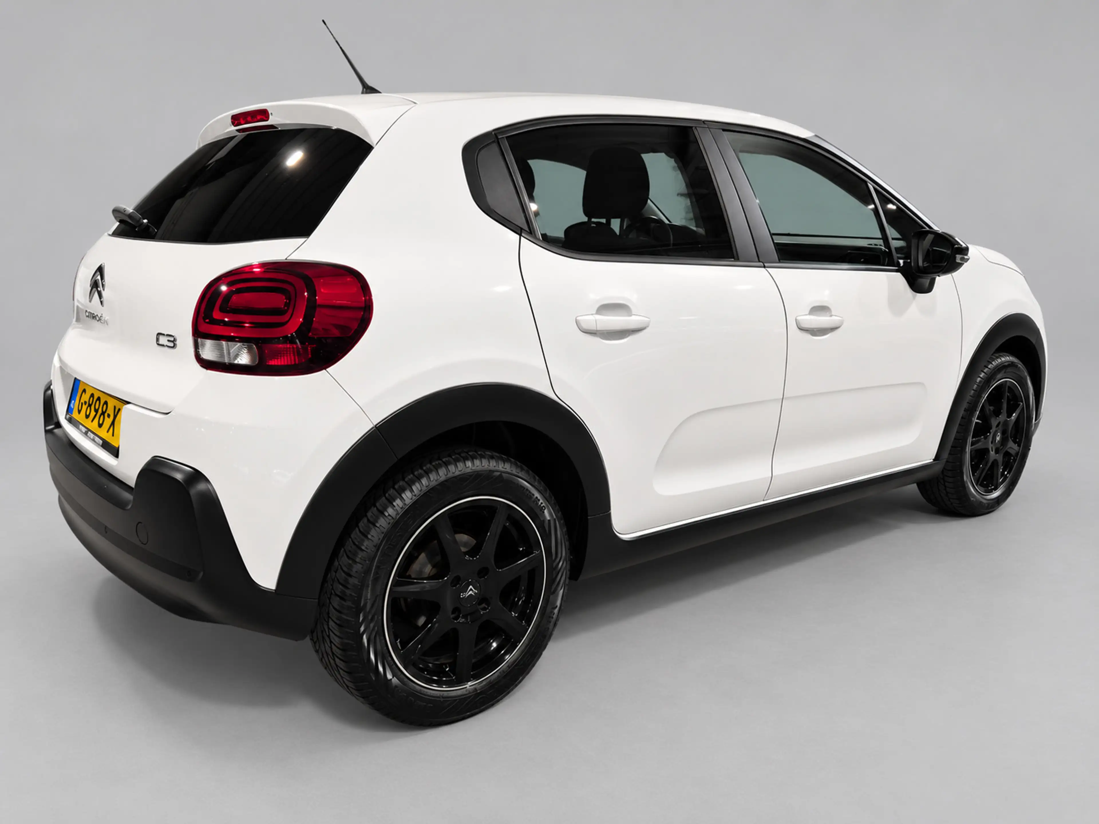 Citroen C3 1.2 PureTech Feel - Airco - Cruise - PDC - Distrib — photo 3