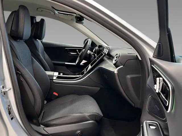 Mercedes-Benz C-Class view 12