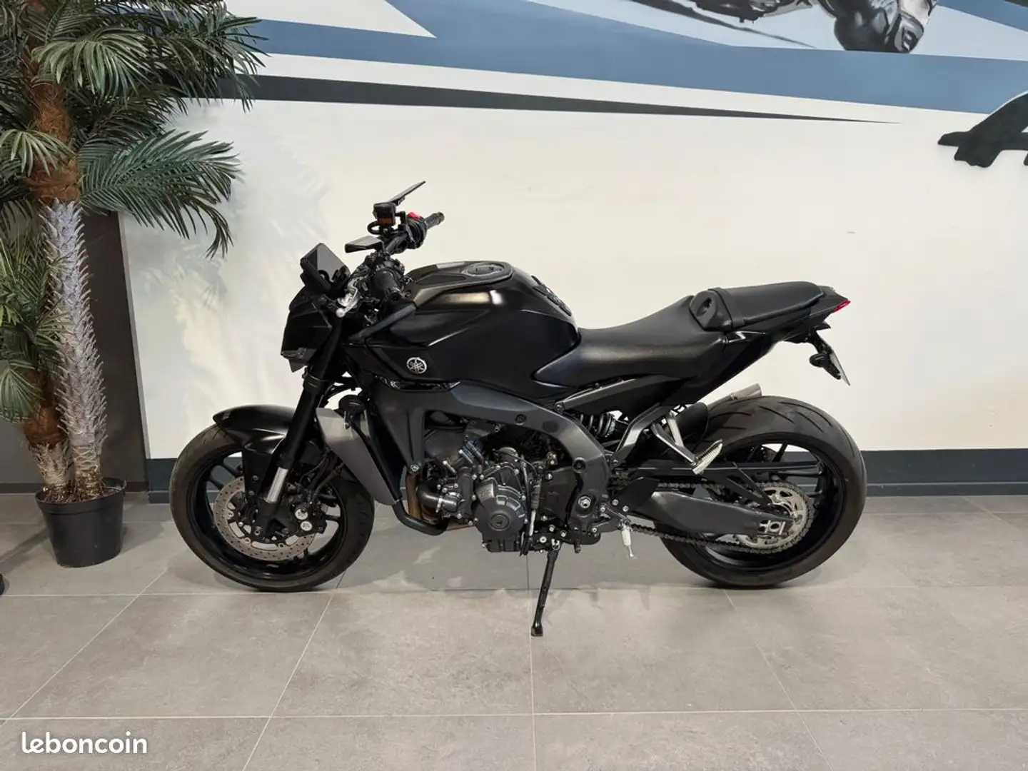 Yamaha MT-09 Noir - 2