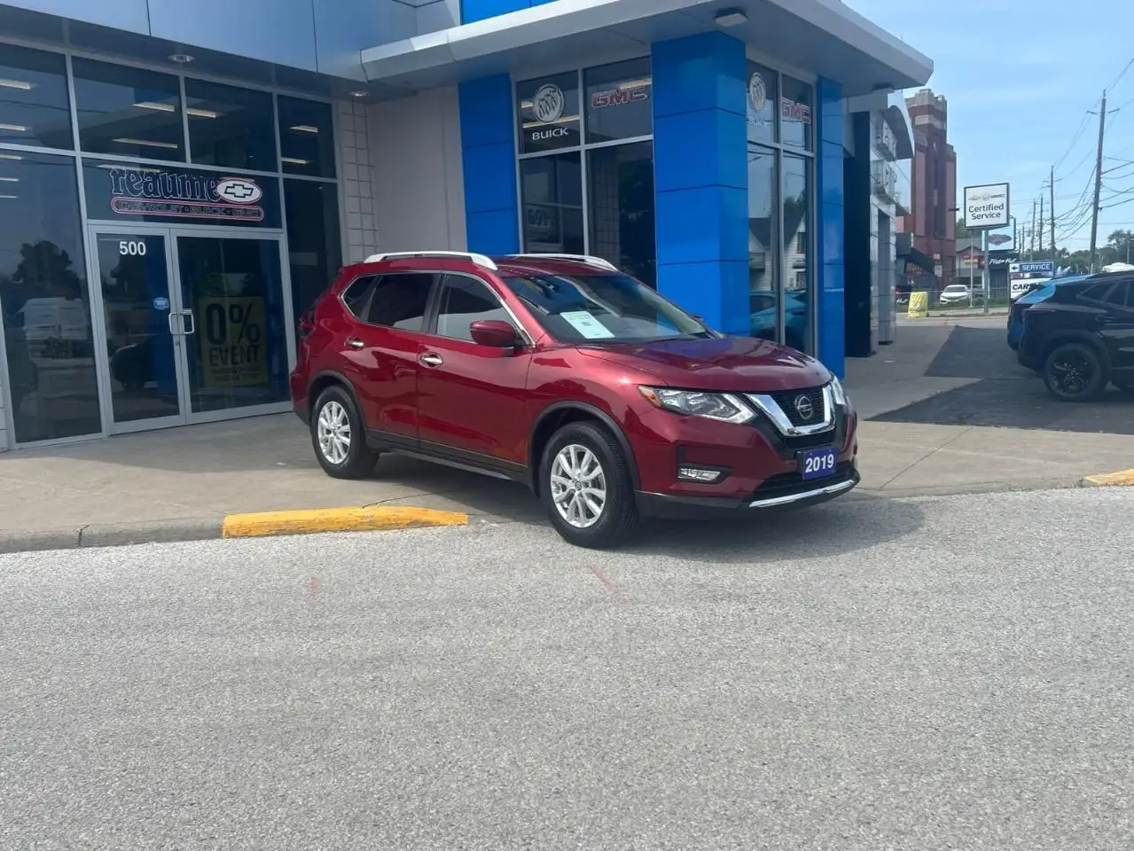 Nissan Rogue снимка Nissan Rogue