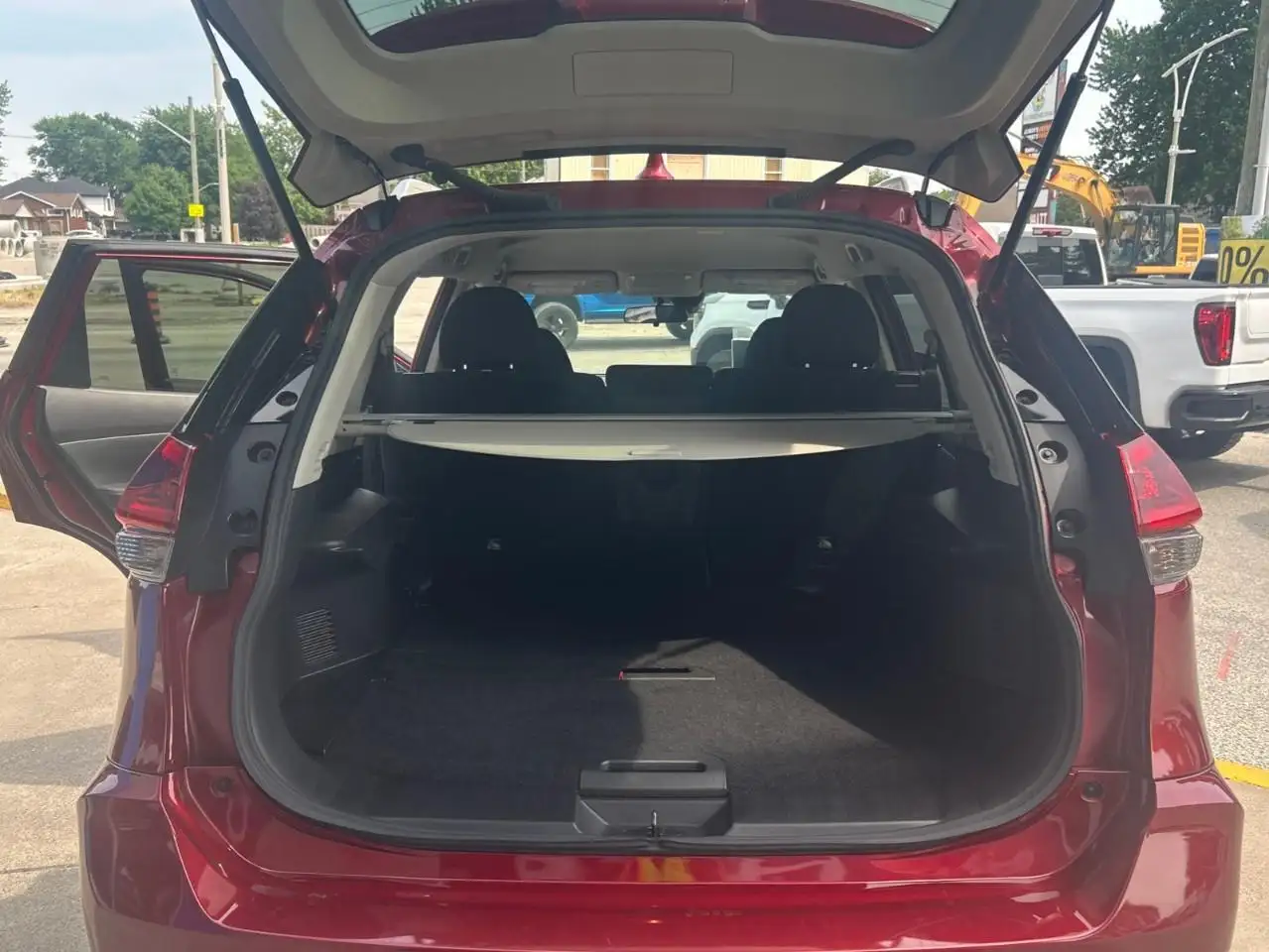Nissan Rogue снимка Nissan Rogue
