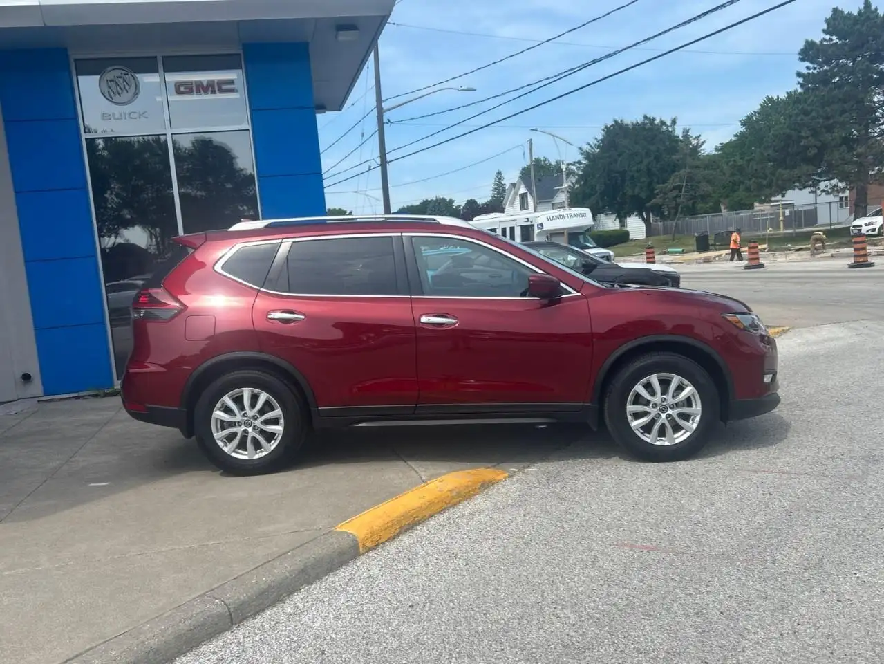 Nissan Rogue снимка Nissan Rogue
