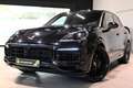 Porsche Cayenne Platinum Edition *LICHTE VRACHT/PANO/BOSE/360 CAM* Zwart - thumbnail 1