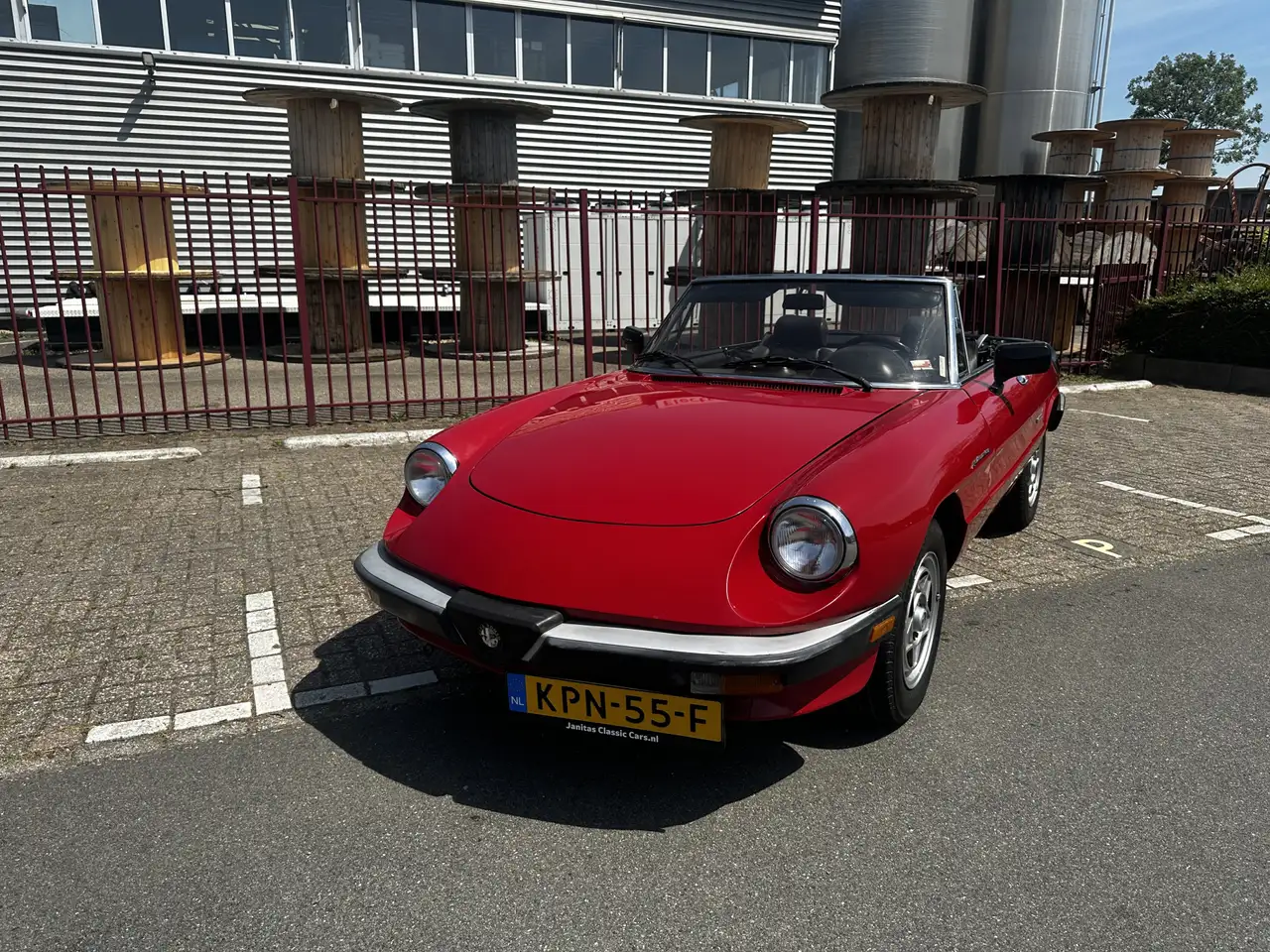 Alfa Romeo Spider 2.0, foto 1