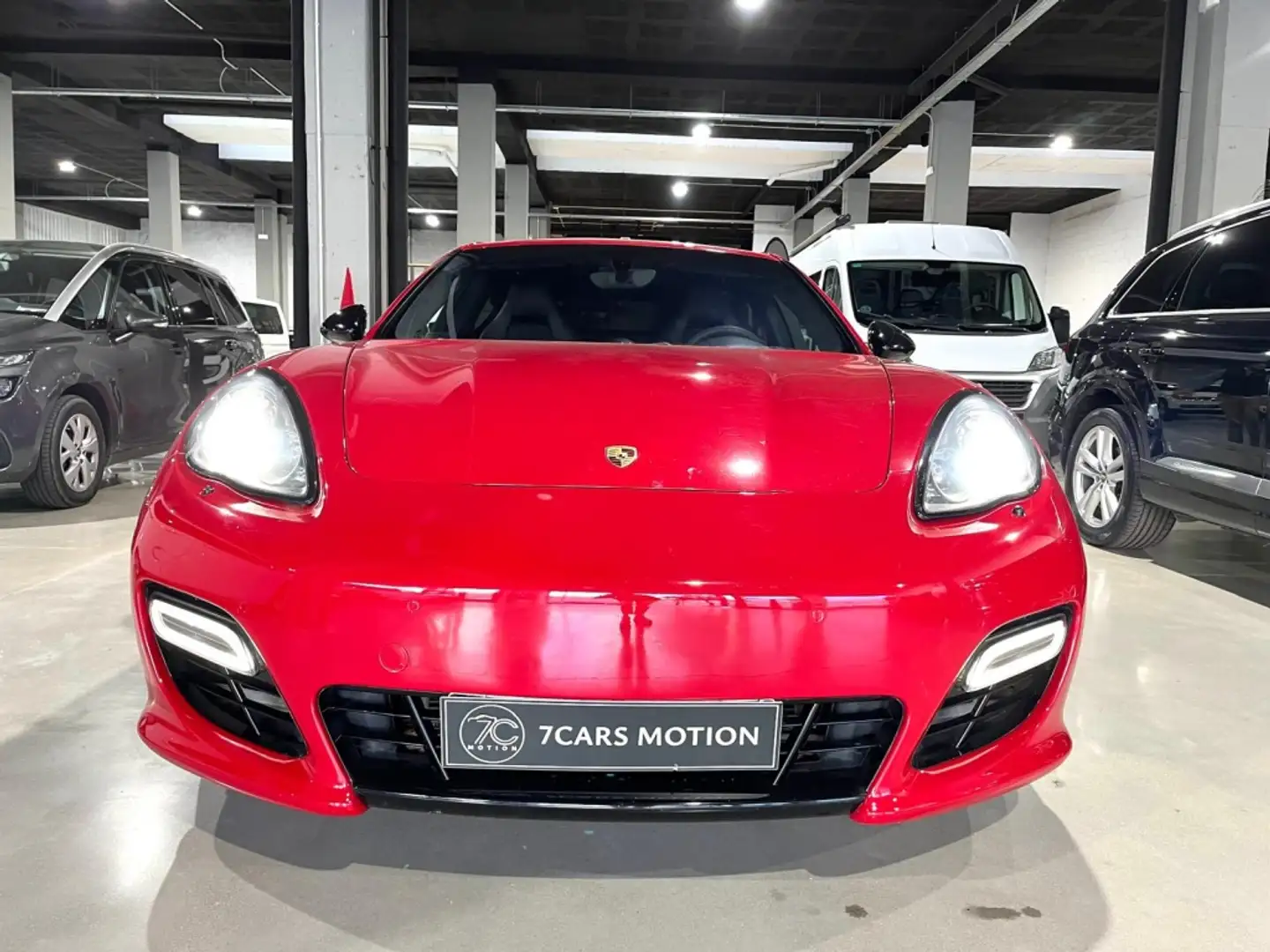 Porsche Panamera GTS Aut. Rojo - 1