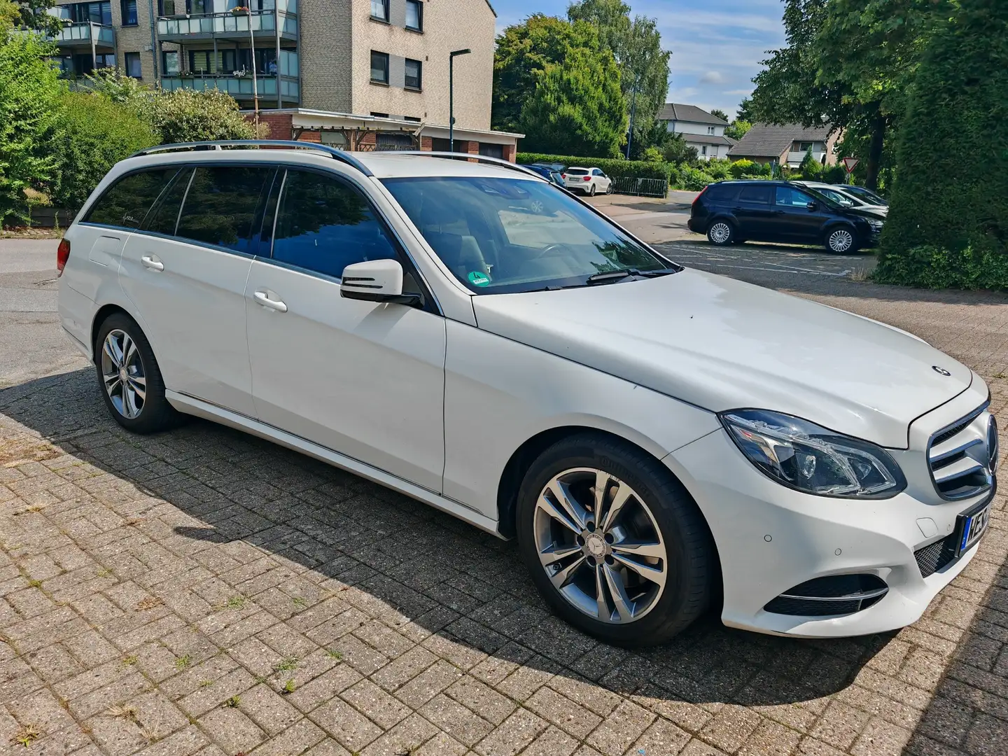 Mercedes-Benz E 250 E 250 BlueTec 4Matic (212.297) Blanc - 2