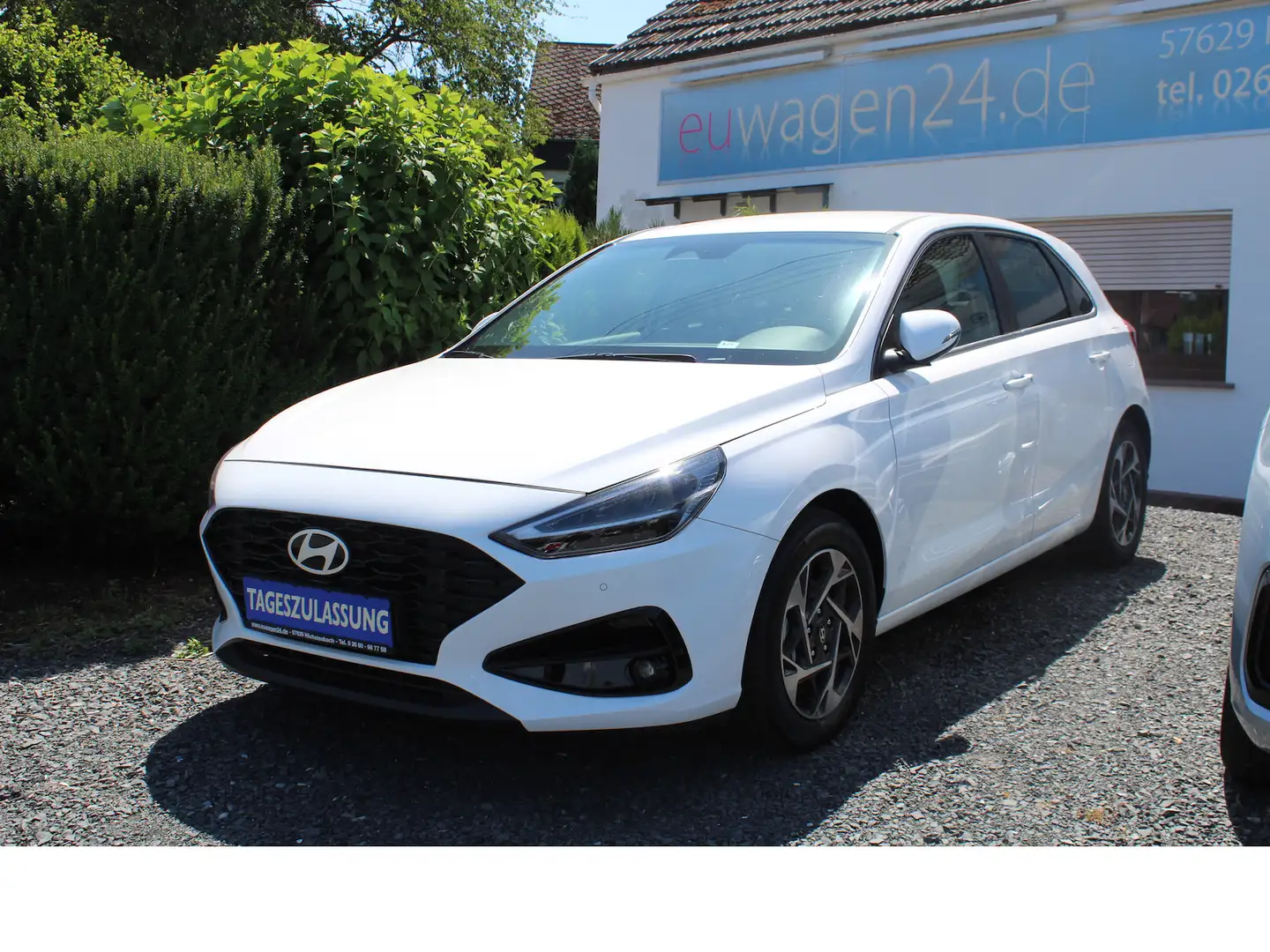 Hyundai i30 1.0T-MY25-STYLE-LED-SHZ-LHZ-ALU-NAVI-Klimaau Wit - 1