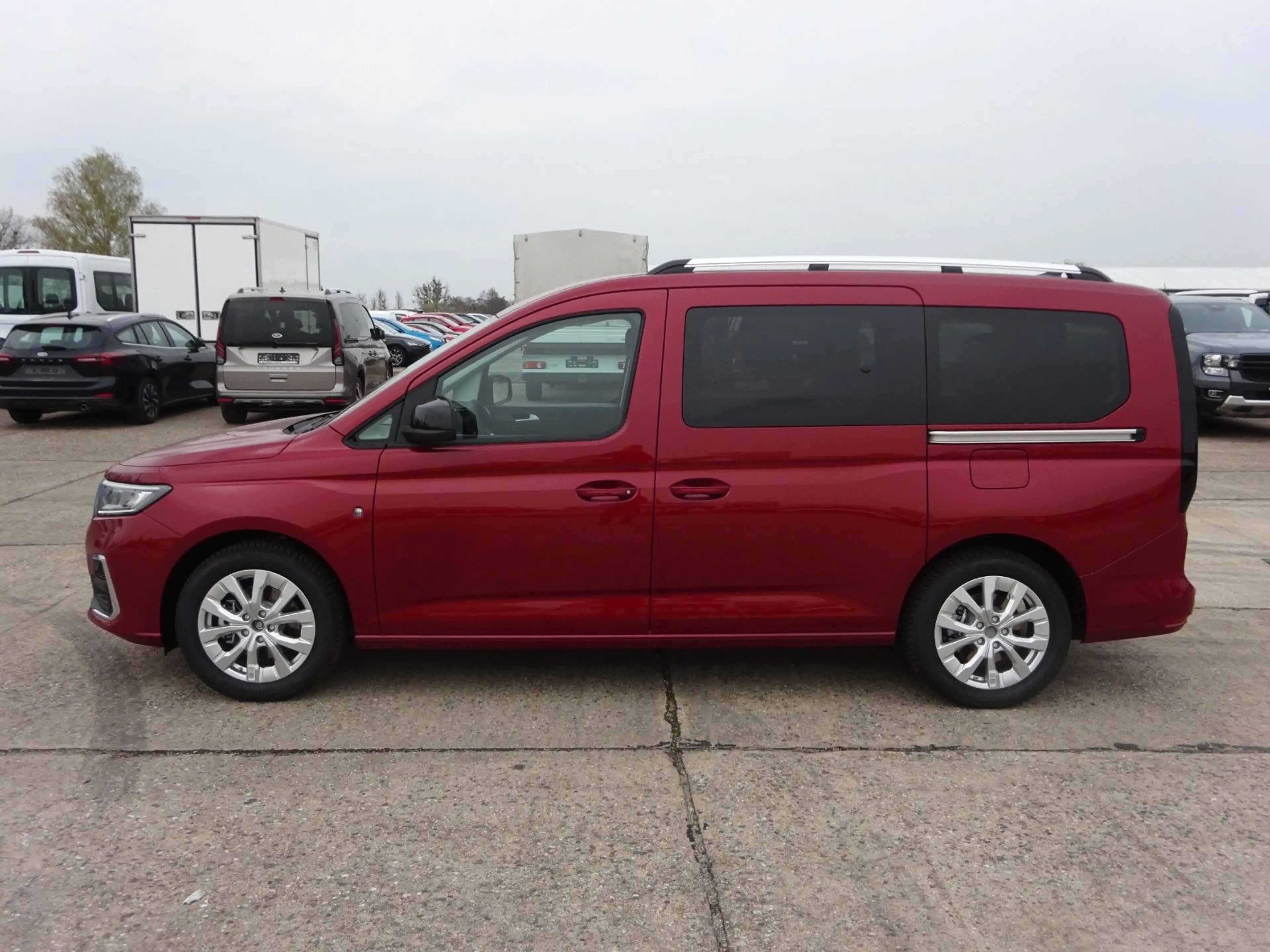 Ford Grand Tourneo Connect Titanium Stdhz LED AHK Nav — photo 2
