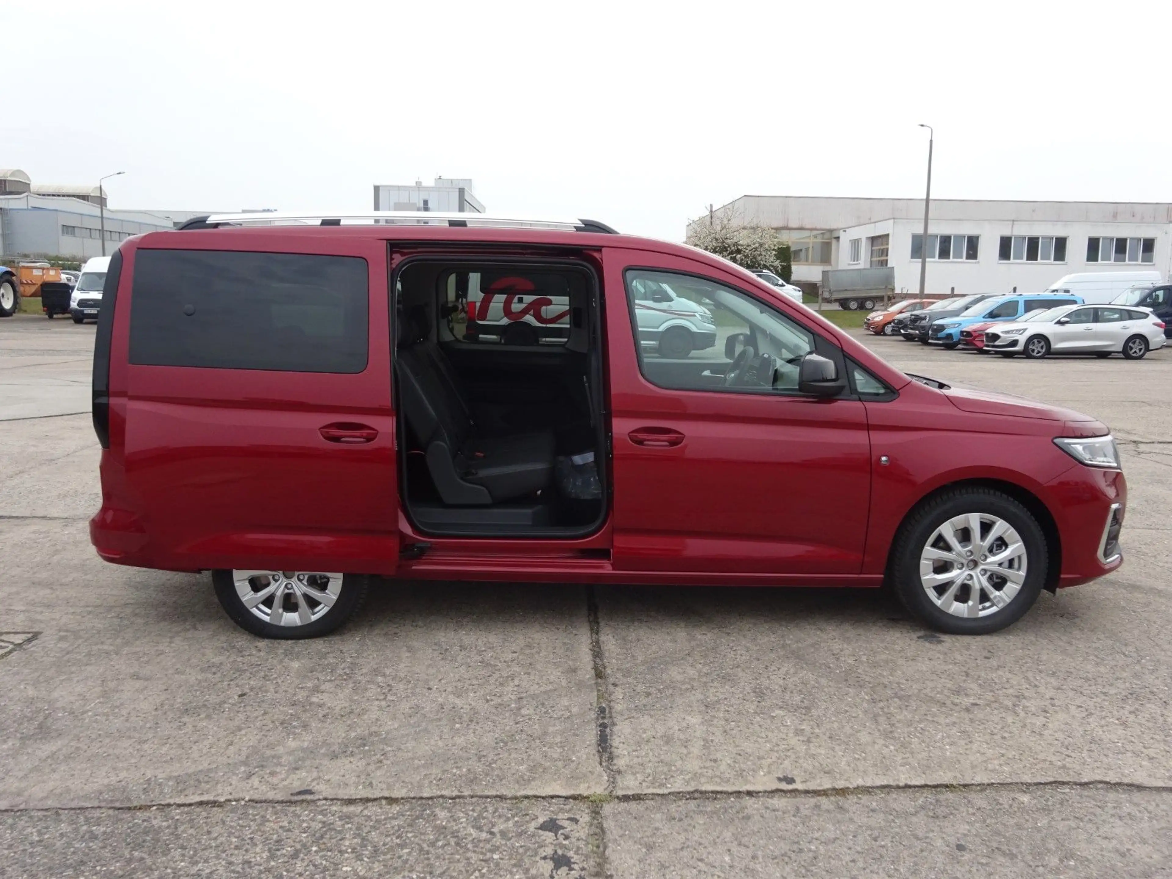 Ford Grand Tourneo Connect Titanium Stdhz LED AHK Nav — photo 10