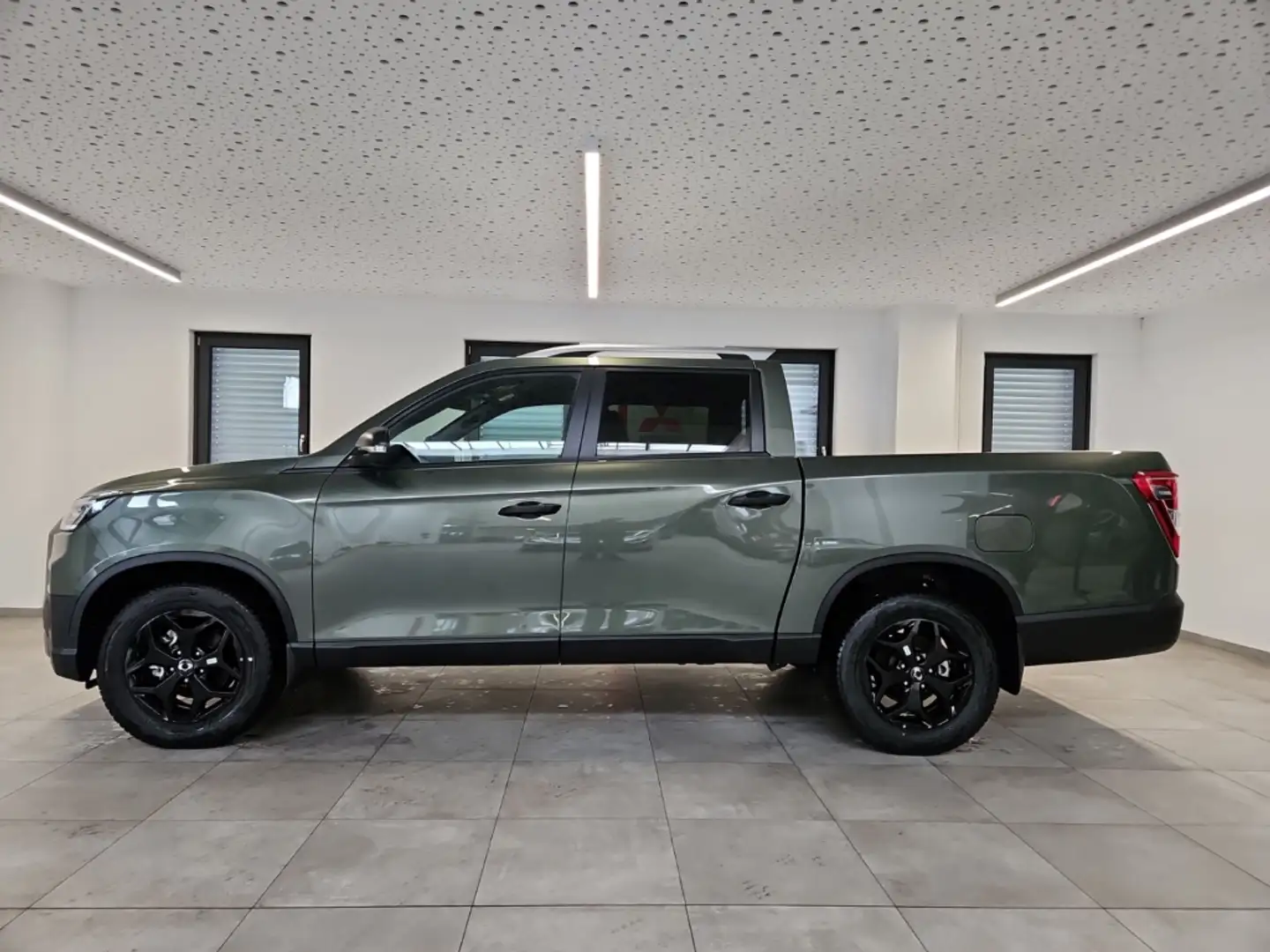 SsangYong Musso Grand 2.2 D Blackline LED Navi Tempomat Verde - 2