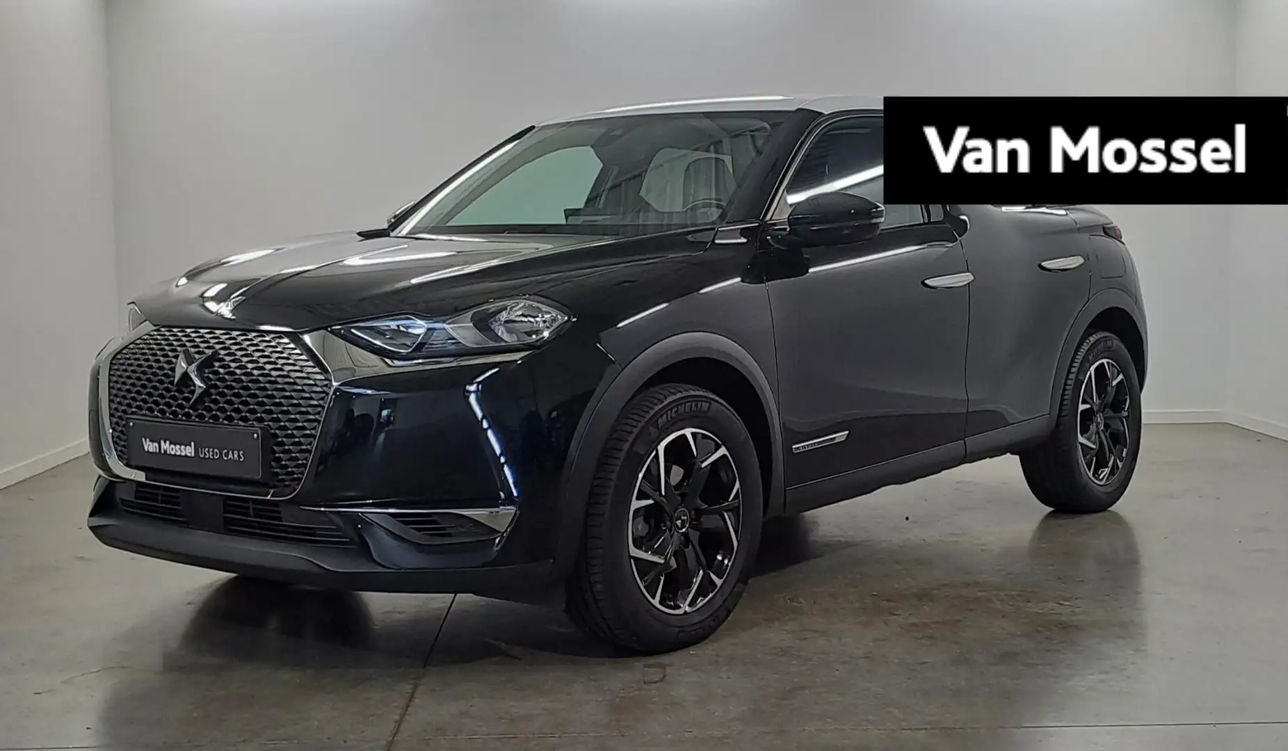 DS Automobiles DS 3 Crossback BlueHDi 100 Manual Grand Chic Zwart - 1