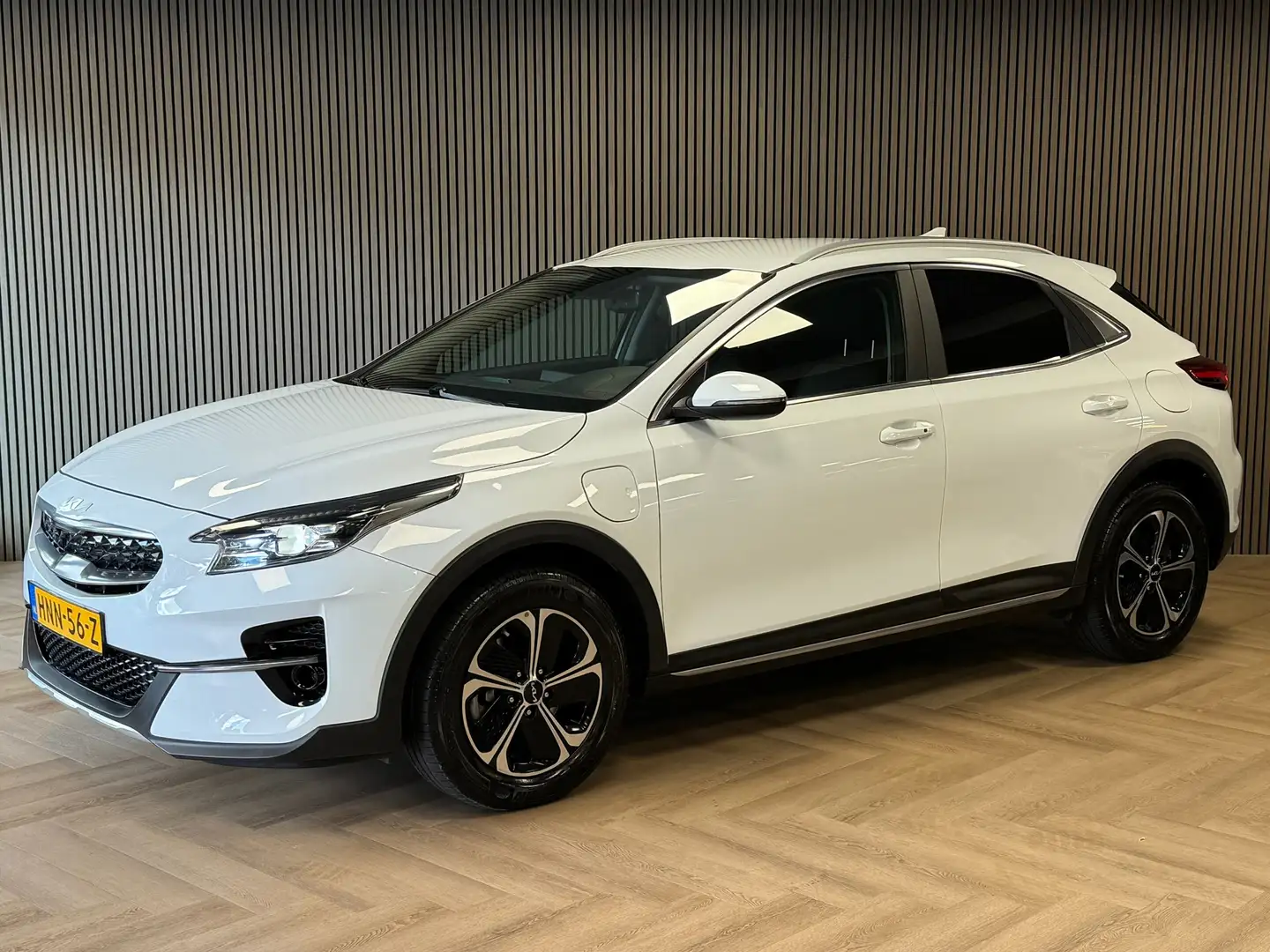 Kia XCeed 1.6 GDi PHEV DynamicPlusLine AUT. LANE ASSIST CRUI Weiß - 1
