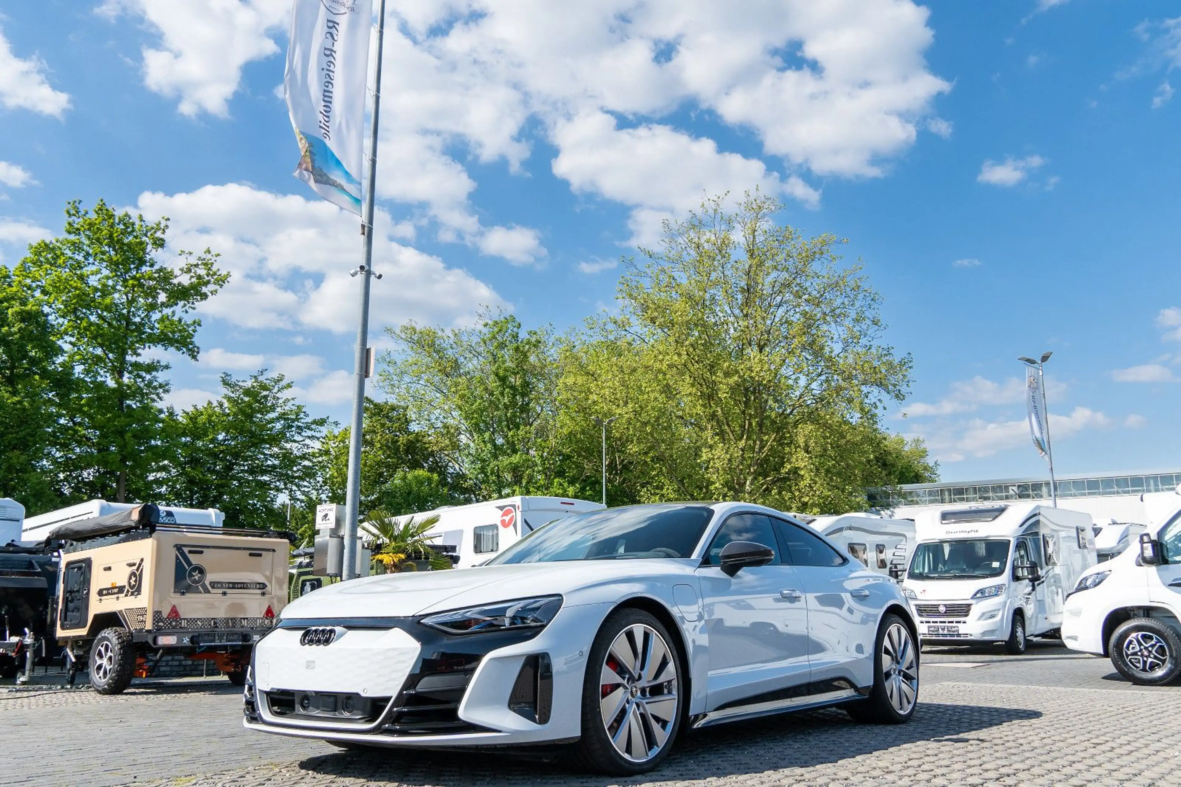 Audi e-tron GT RS Carbon*AssistenzPlus*HeadUP*NP175T€ — photo 2