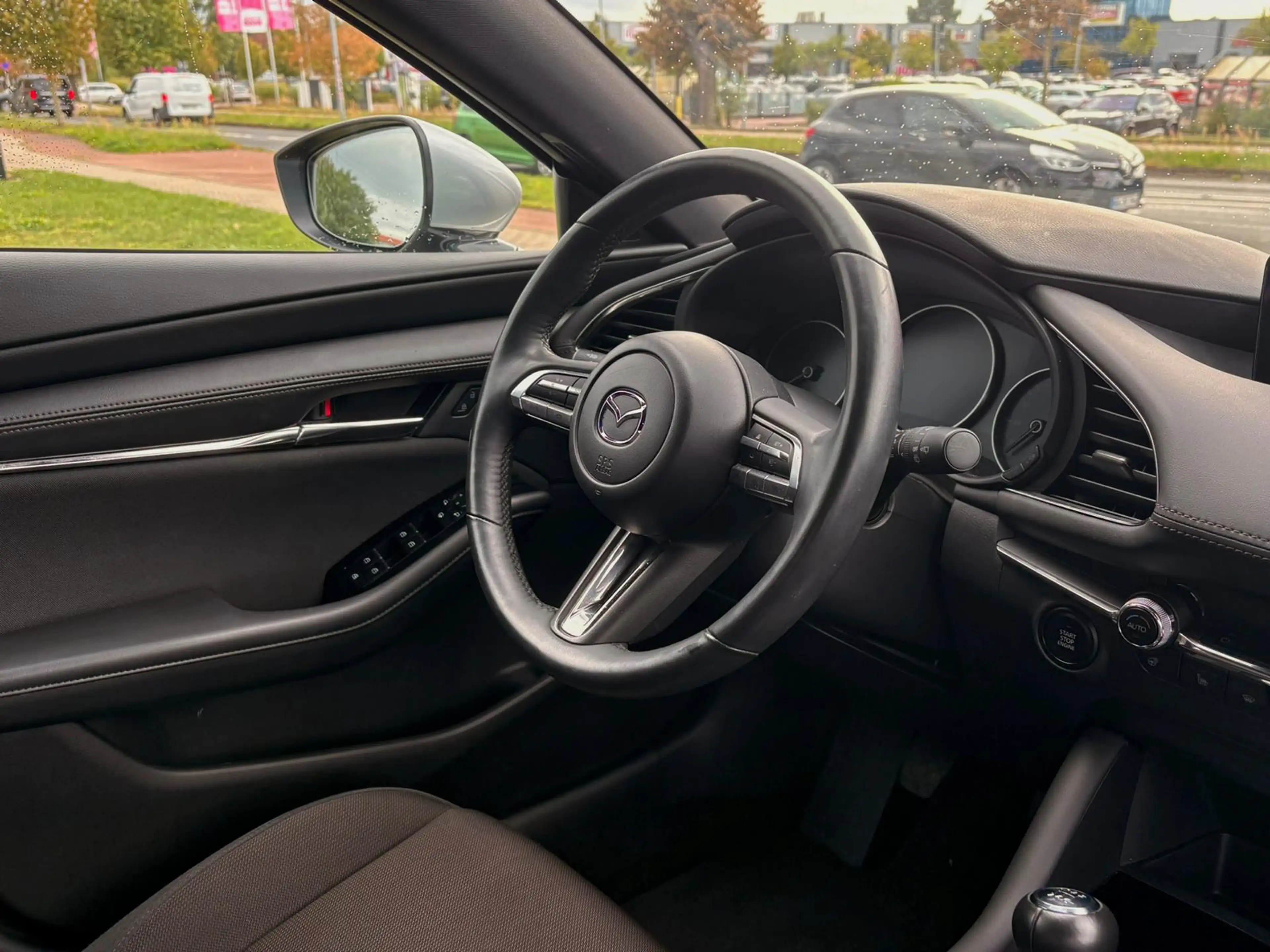Mazda 3 SKYACTIV-G 2.0 M Hybrid SELECTION i-ACTIVESENSE-PA — photo 4