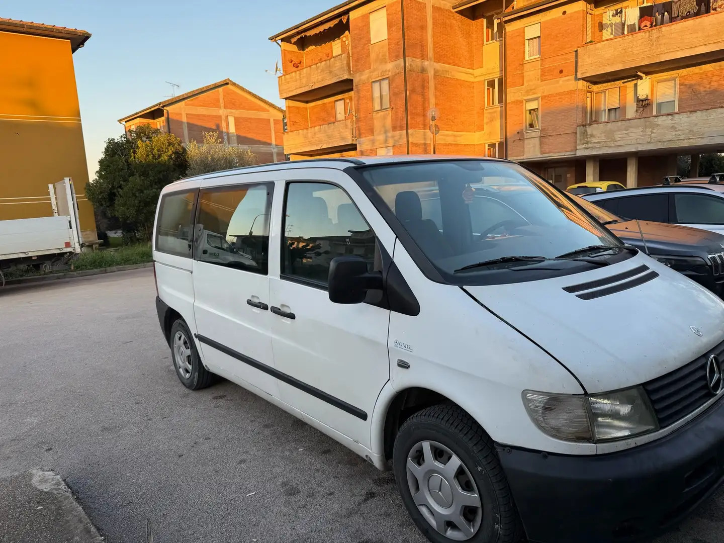 Mercedes-Benz Vito - 2