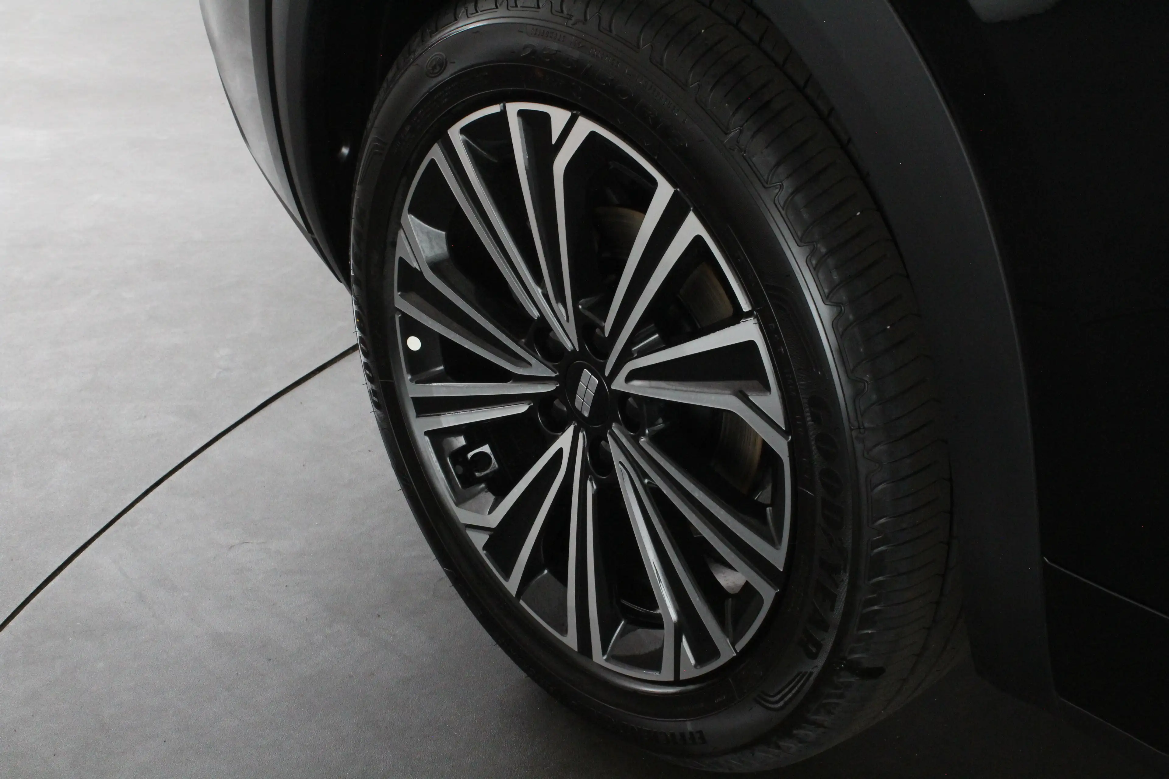 Geely Starray EM-i 1.5 Max+  136km WLTP plug in hybride/Panorama/mas — photo 4