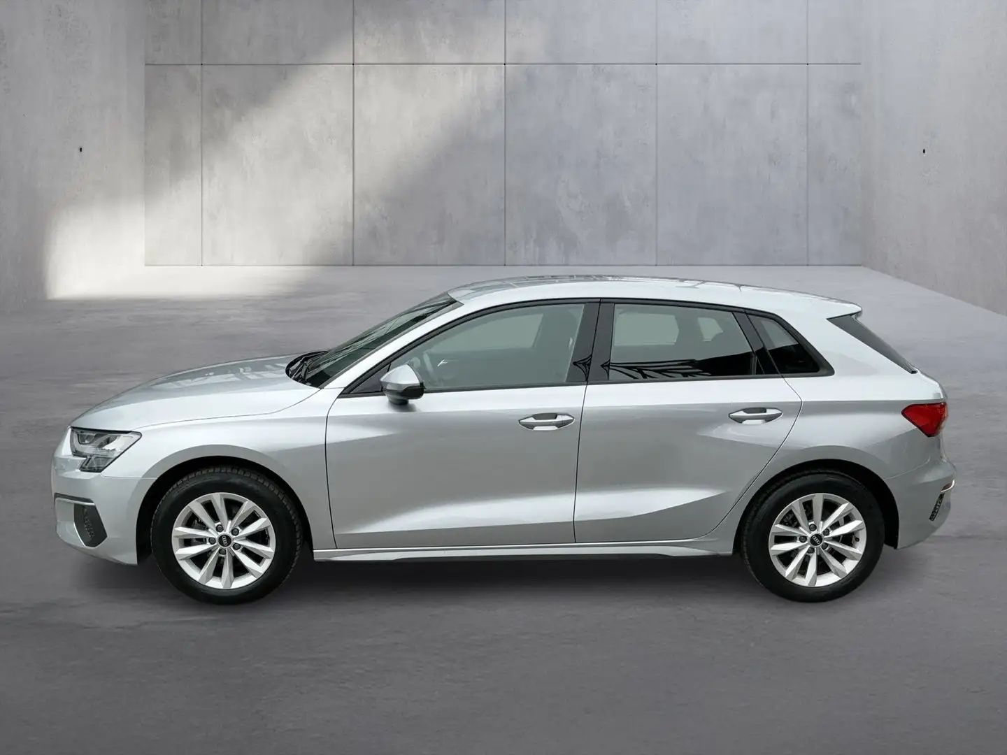 Audi A3 30 TDI Silber - 2