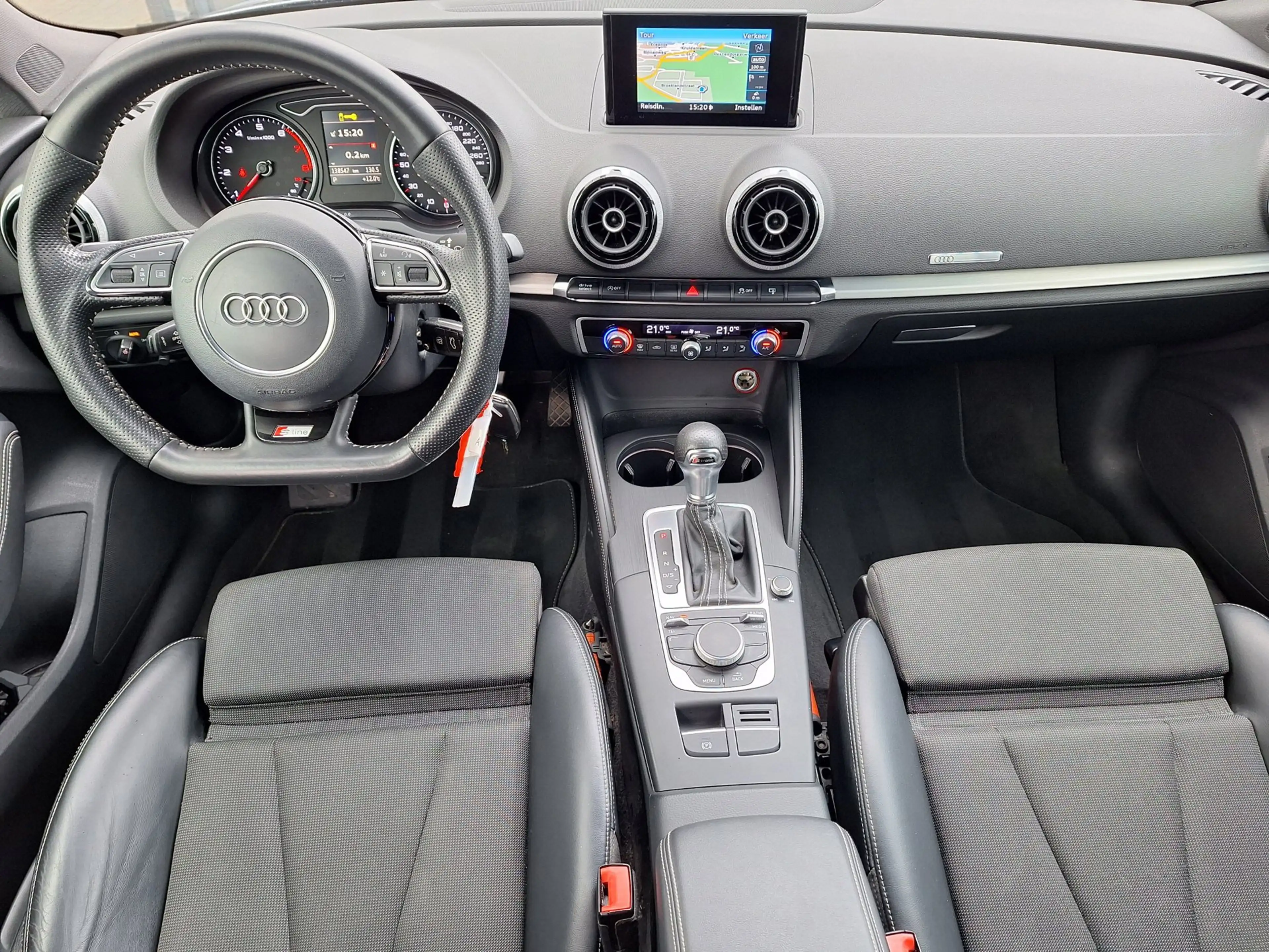 Audi A3 Sportback 1.4 TFSI CoD Adrenalin Sport S-Line NAP — photo 2