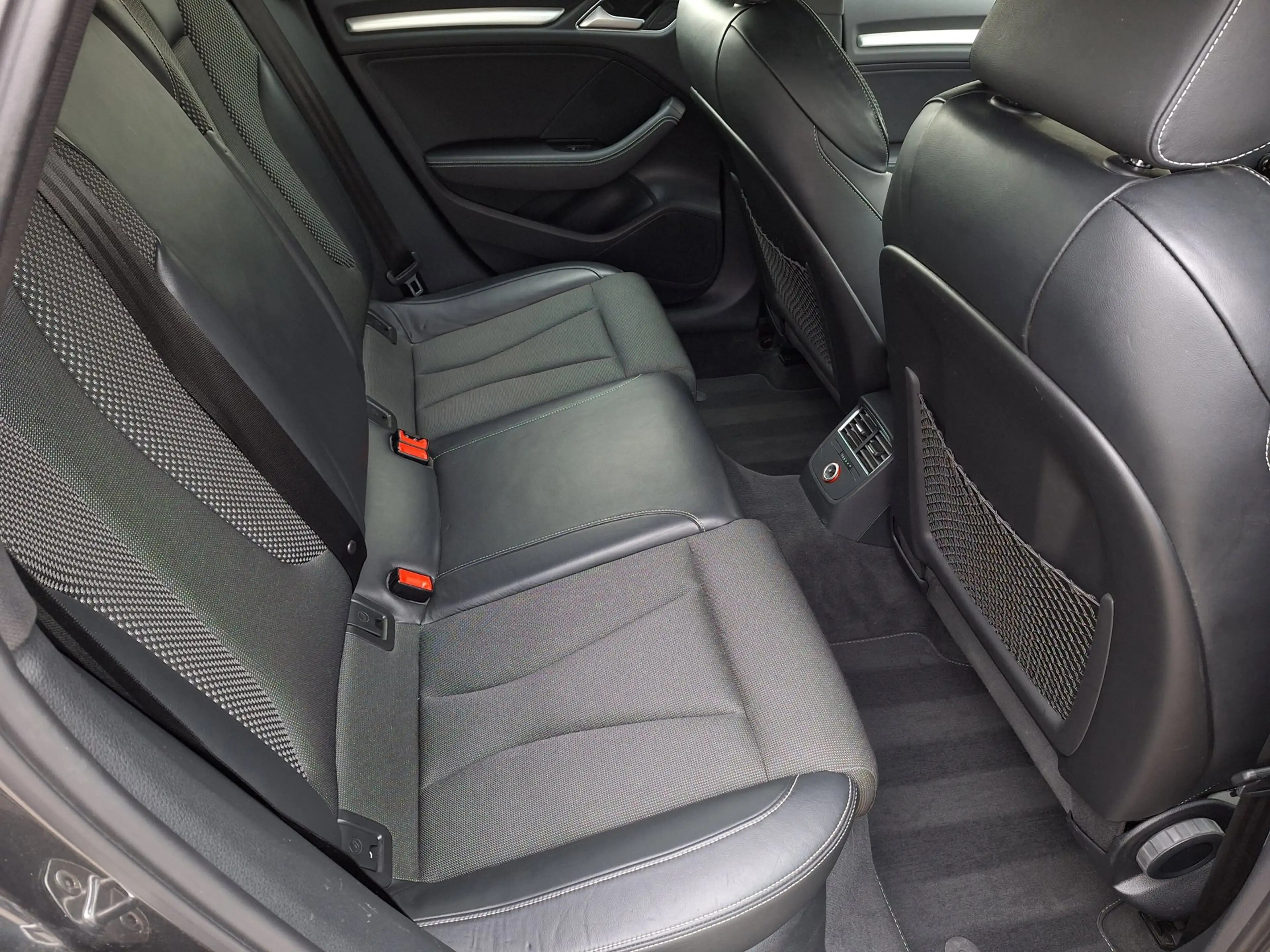 Audi A3 Sportback 1.4 TFSI CoD Adrenalin Sport S-Line NAP — photo 13