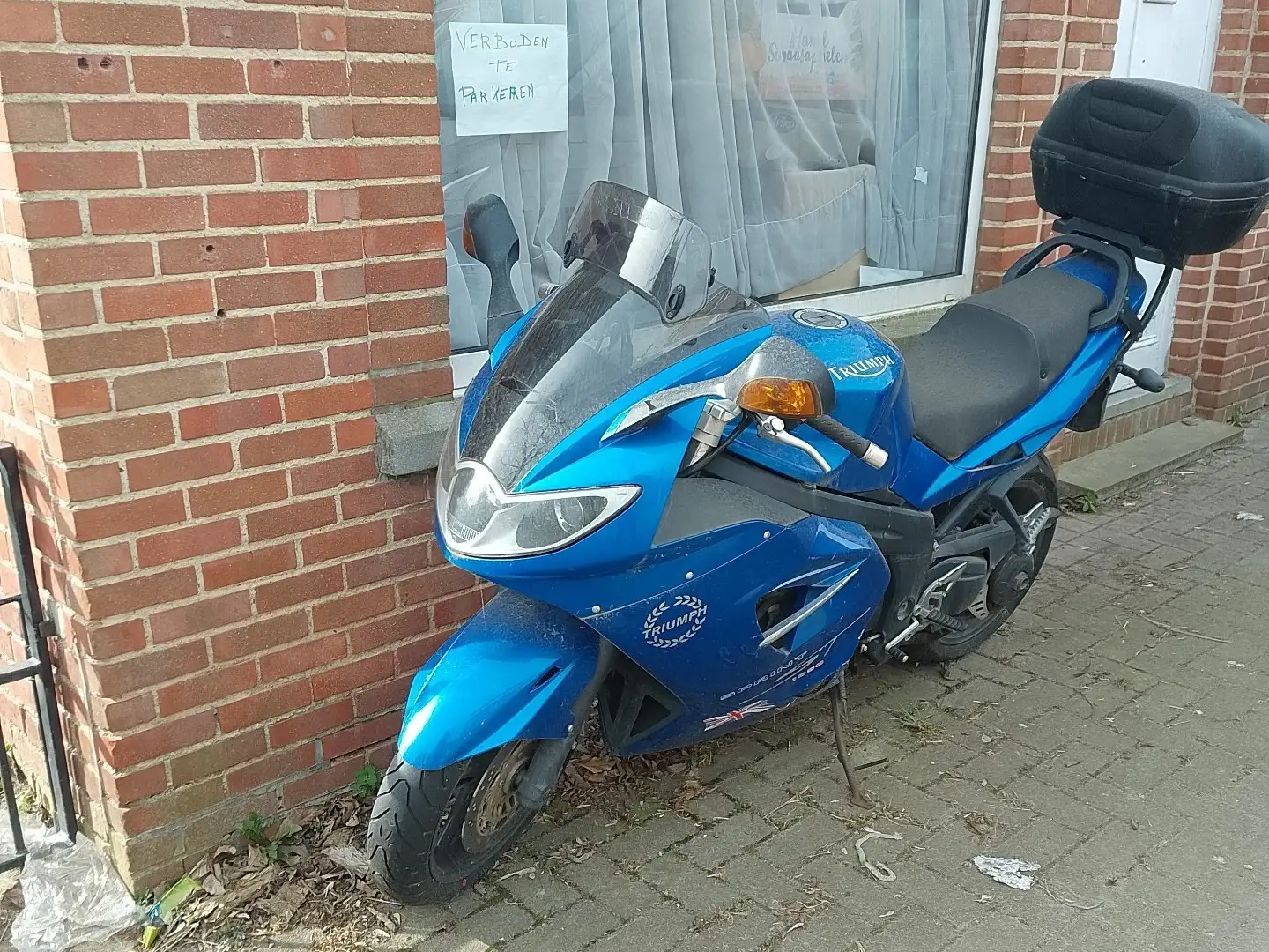 Triumph Sprint ST Azul - 1
