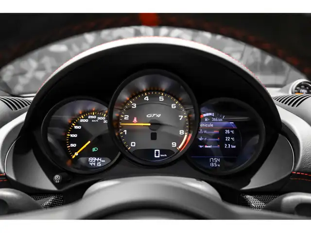 Porsche 718 Cayman view 14