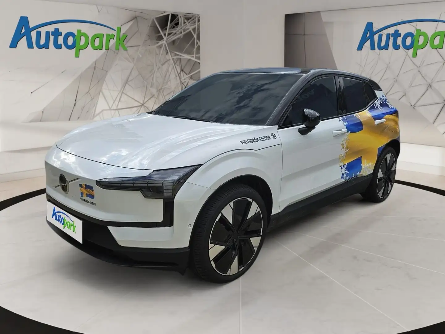 Volvo EX30 Single Motor Extended Range Ultra Weiß - 1