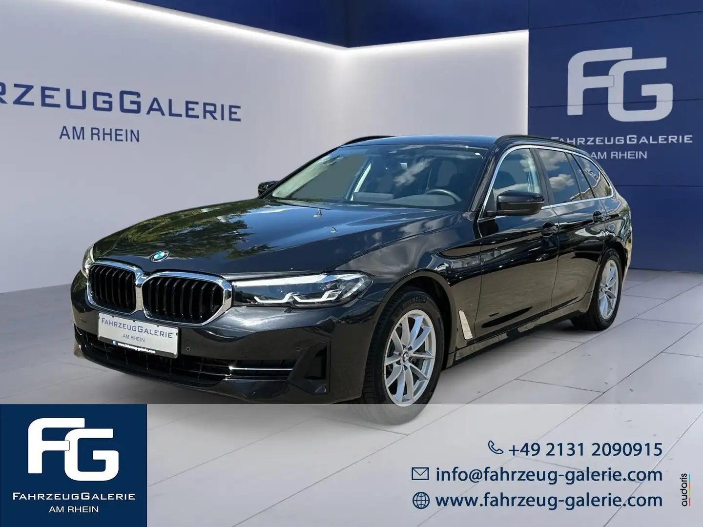 BMW 520 d Touring Standheizung Kamera 4-Zonen-Klima Noir - 1