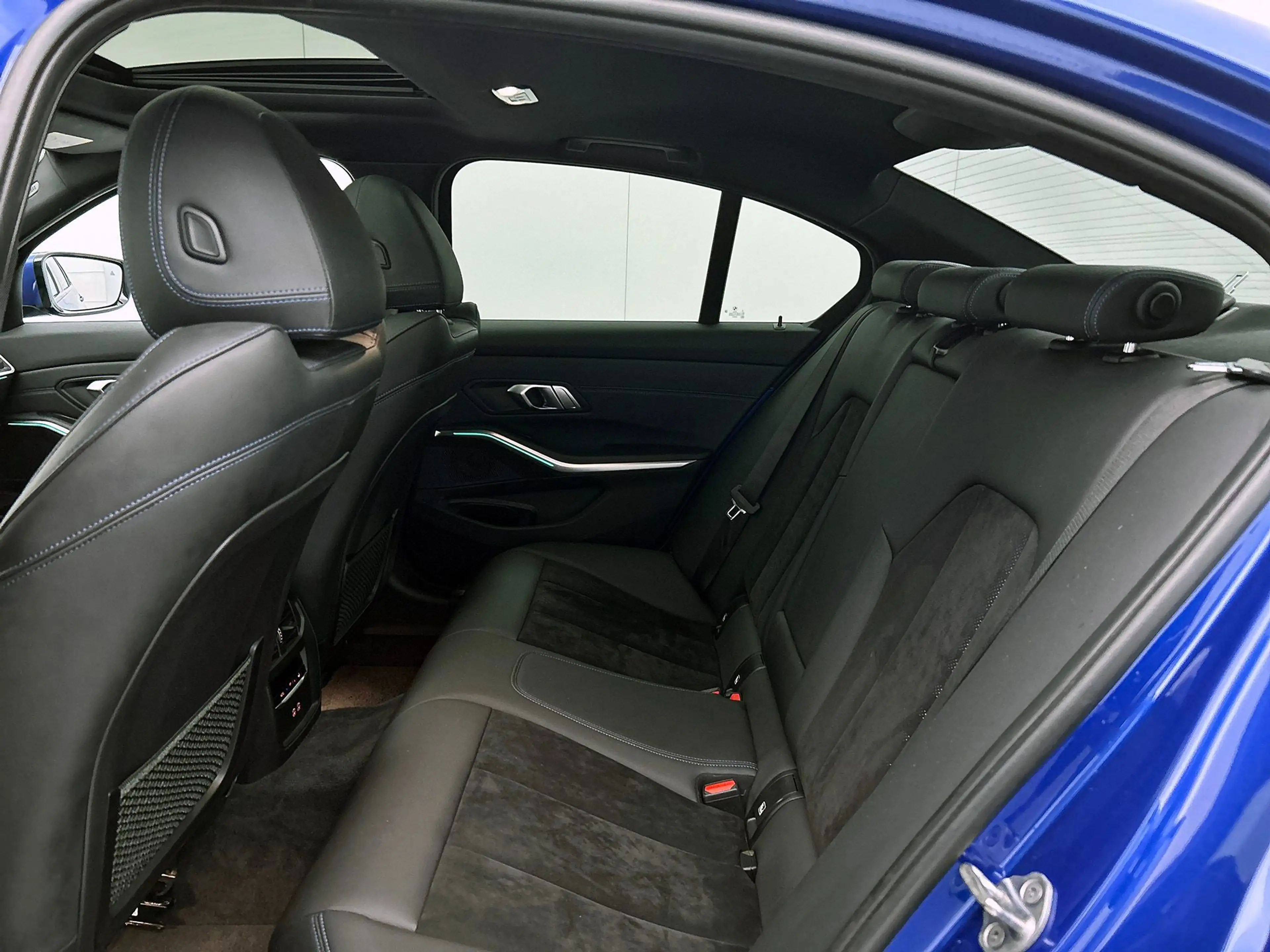 BMW 330 3-serie 330e M Sport | Schuifdak | Laser | Autopil — photo 32