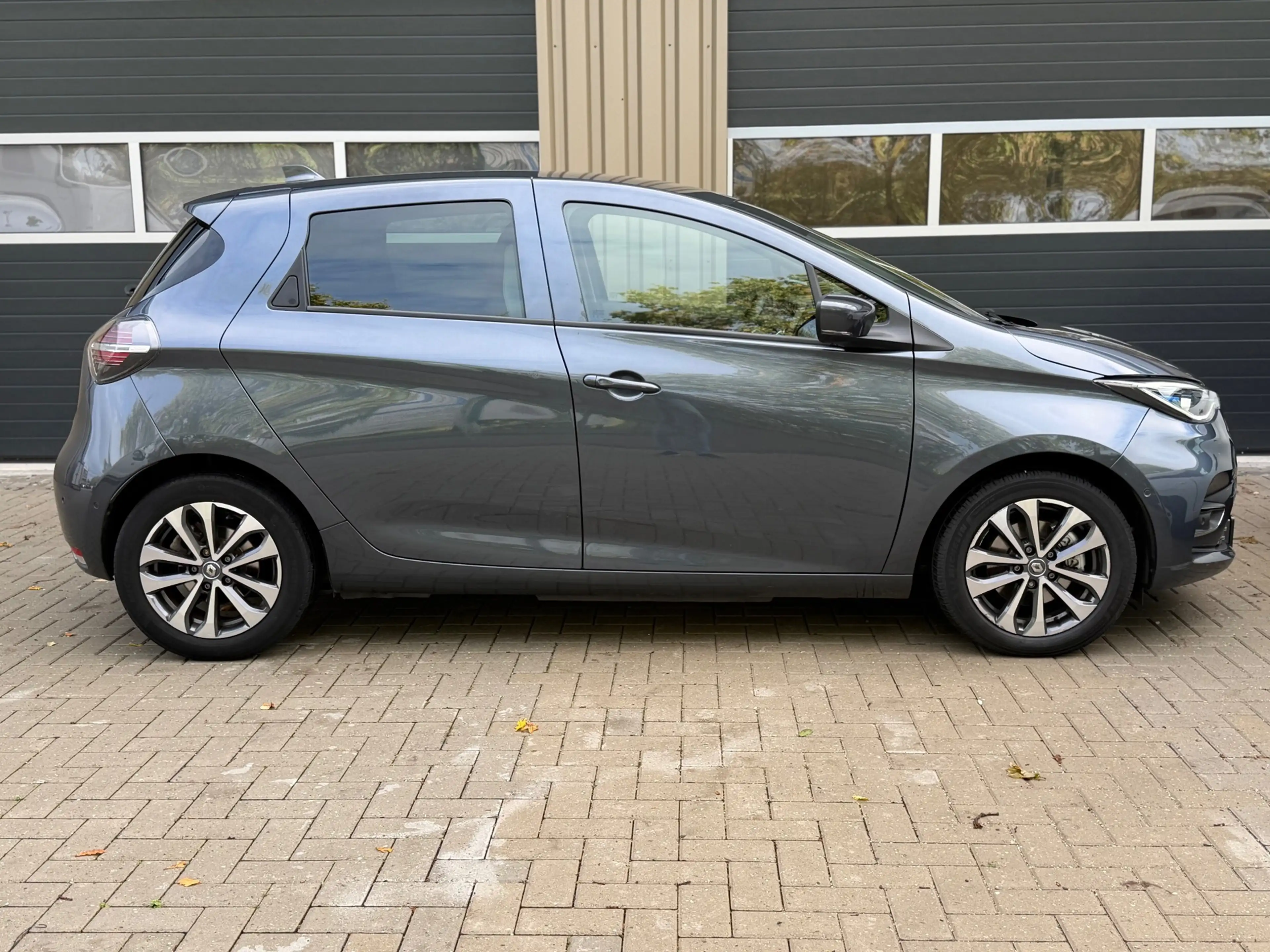 Renault ZOE R135 Intens 52 kWh | koop accu | eerste eigenaar — photo 9