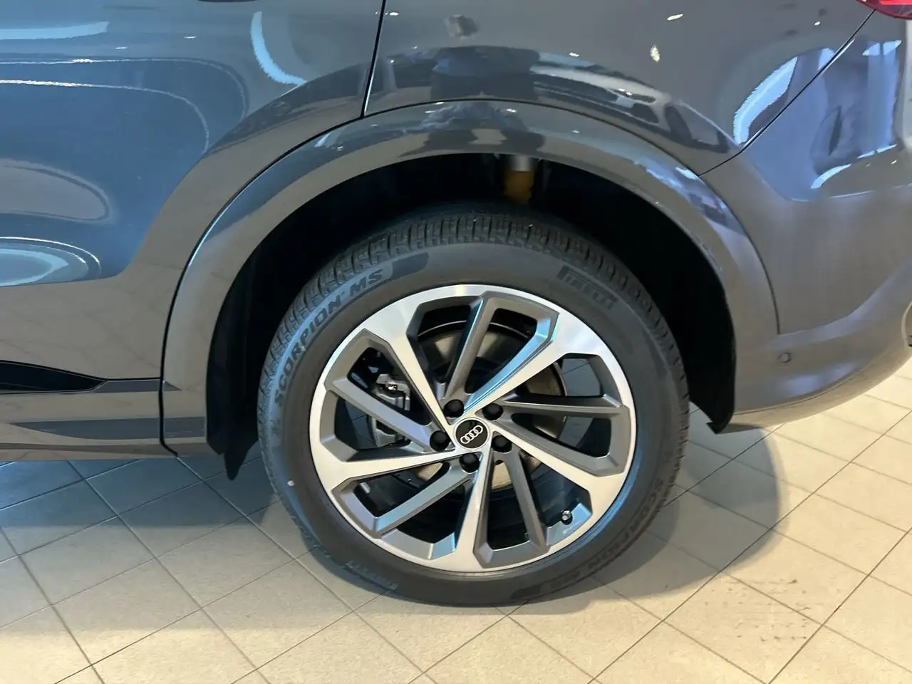 Audi Q5 снимка Audi Q5