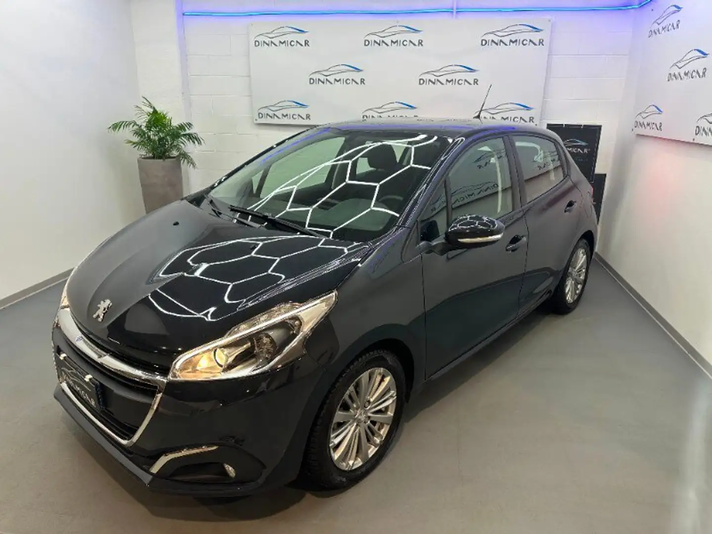Peugeot 208 PureTech 82 Stop&Start 5 porte Active Grau - 2