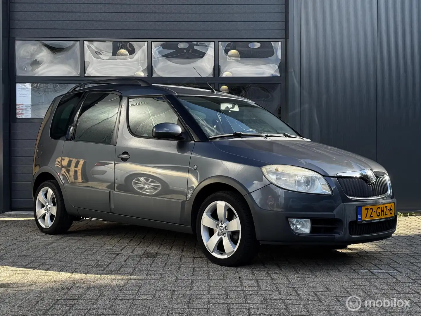 Skoda Roomster 1.6-16V Scout, Airco, vol ODH, Szürke - 1