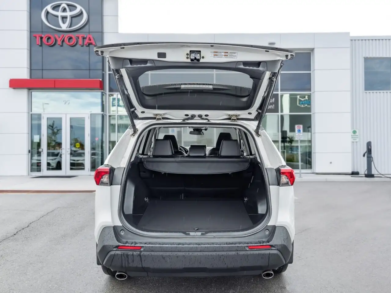 Toyota RAV 4 снимка Toyota RAV 4