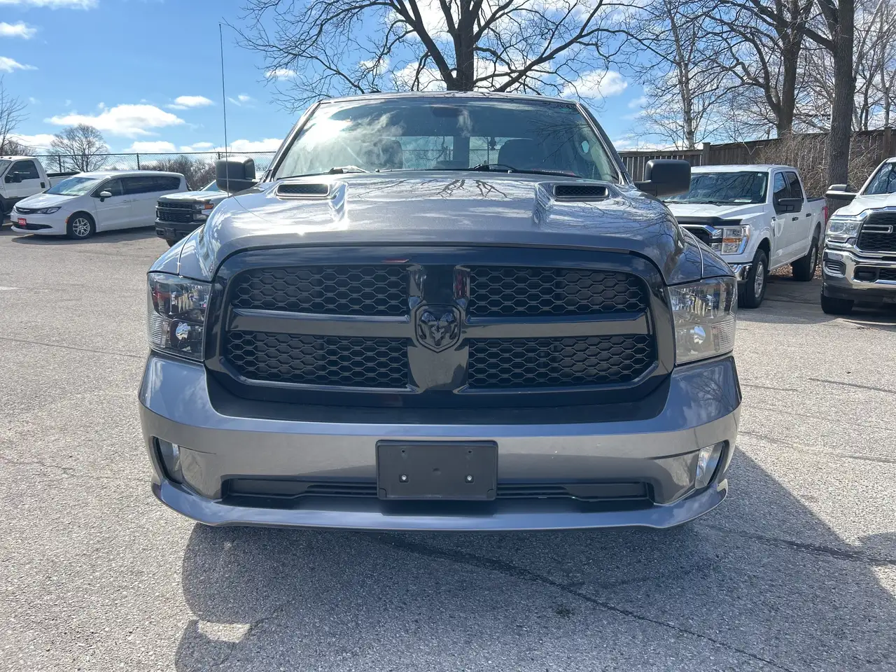 RAM 1500 снимка RAM 1500