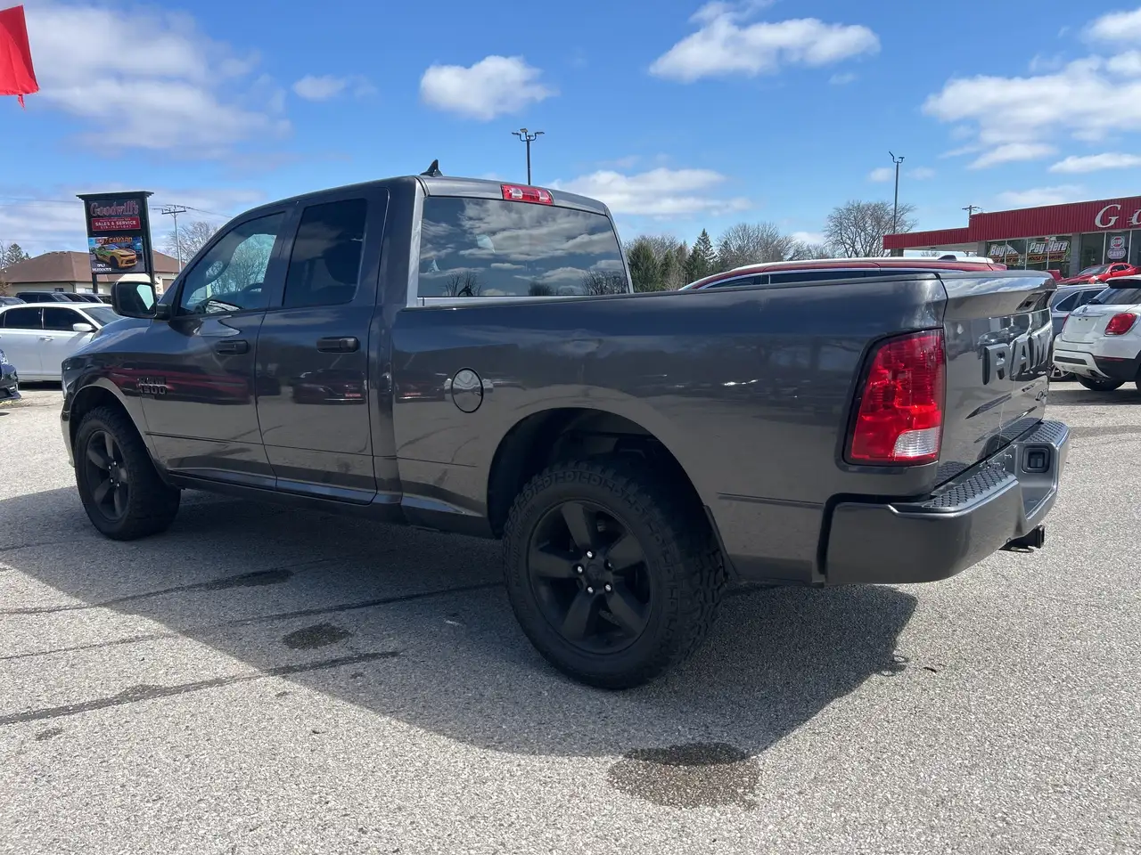 RAM 1500 снимка RAM 1500