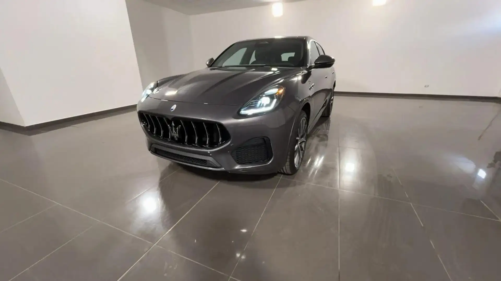 Maserati Grecale MHEV 250 CV AWD Grigio - 1