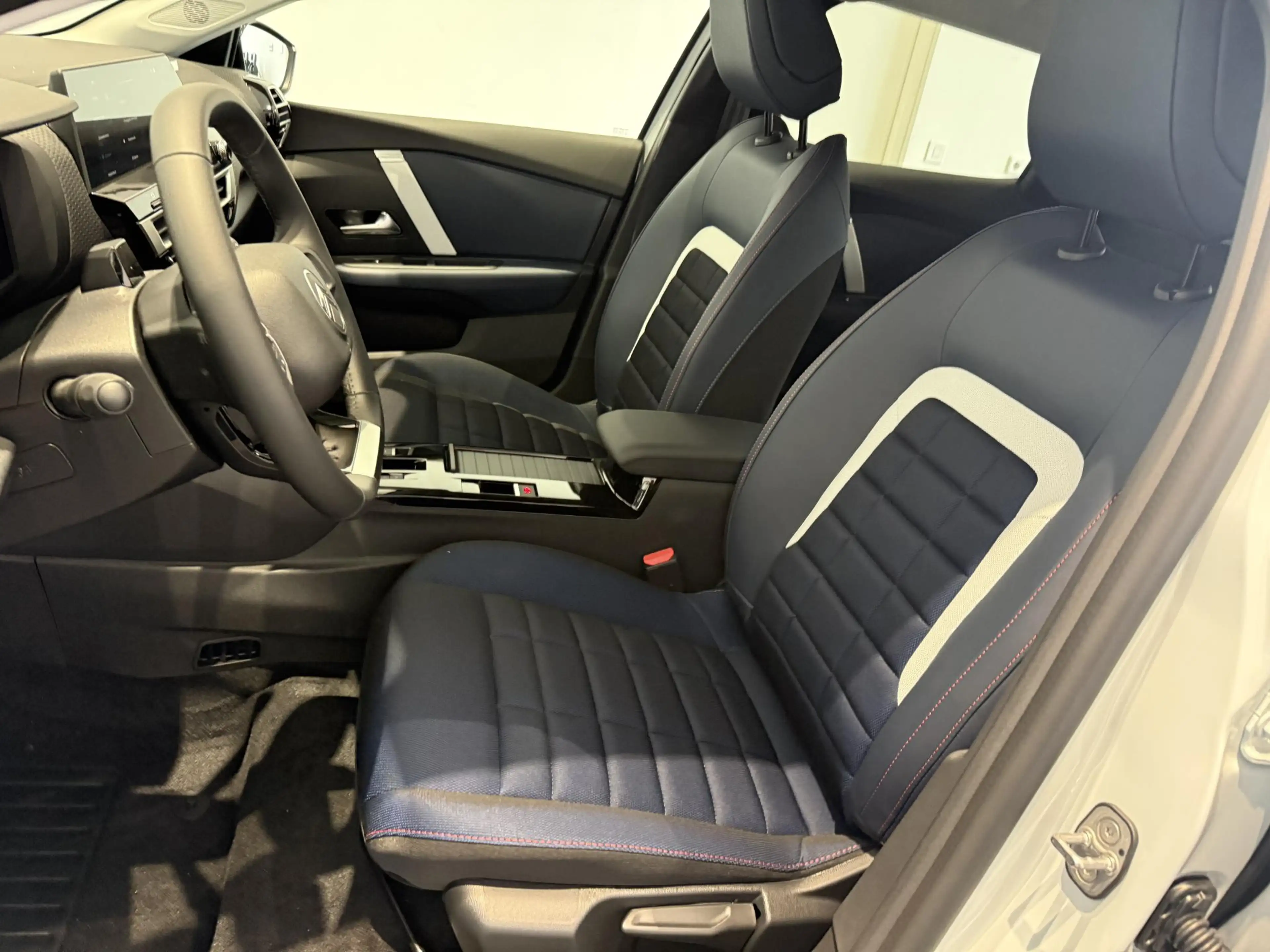 Citroen E-C4 Electric Plus 156pk Extended range 54 kWh | APPLE CARPLAY & — photo 8