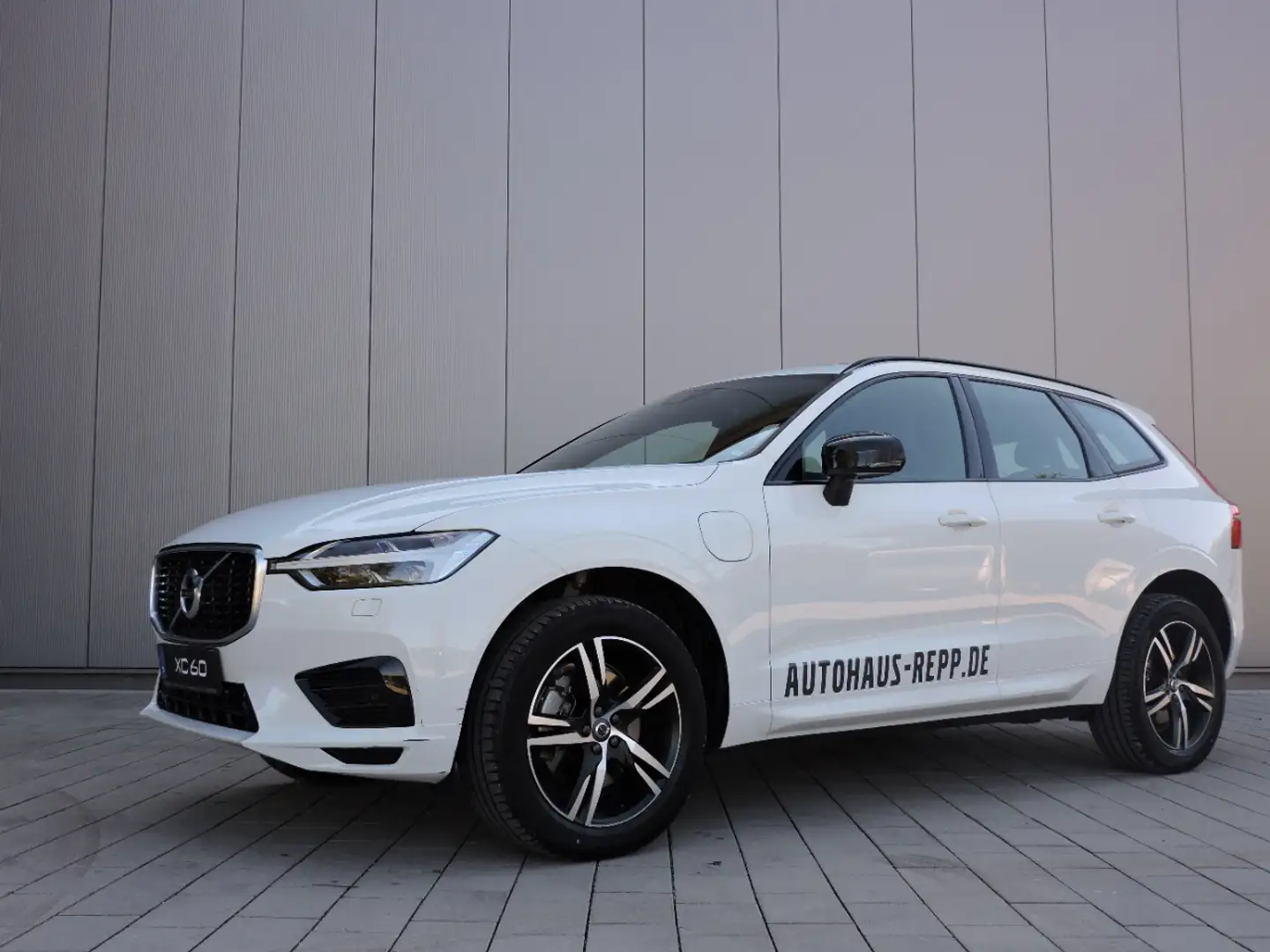 Volvo XC60 T8 Twin Engine AWD Geartronic R-Design Wit - 1