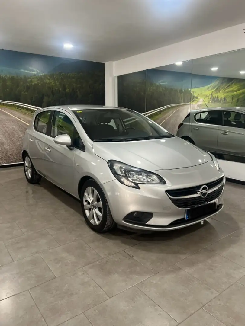 Opel Corsa 1.4 Selective 90 Plateado - 2
