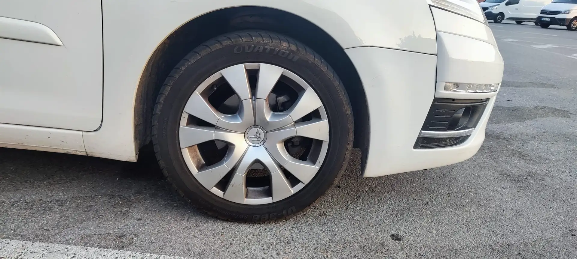 Citroen C4 Picasso C4 Picasso 1.6HDI Millenium CMP Millenium Weiß - 2