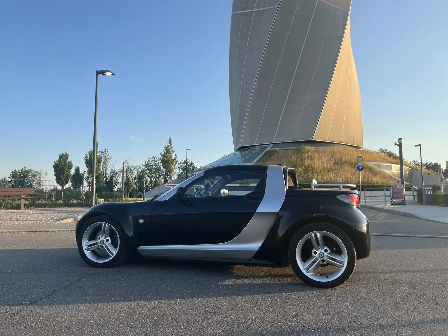smart roadster Roadster (60kW) (452.434) Grau - 1