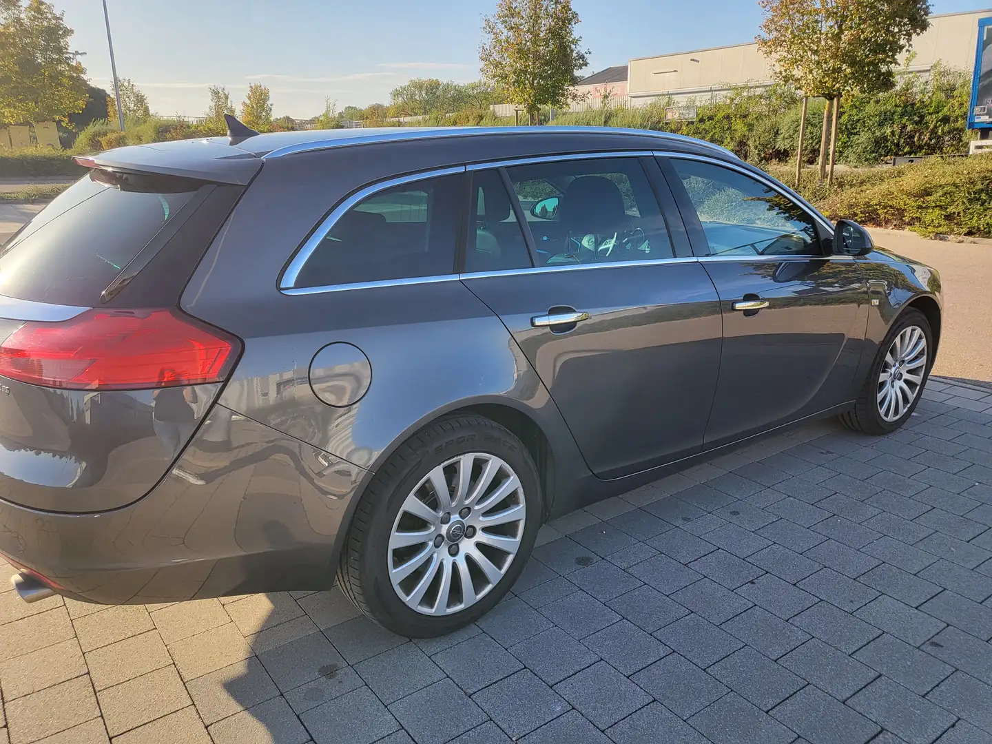 Opel Insignia 2.8 V6 Turbo Sports Tourer 4x4 Automatik Sport - 2