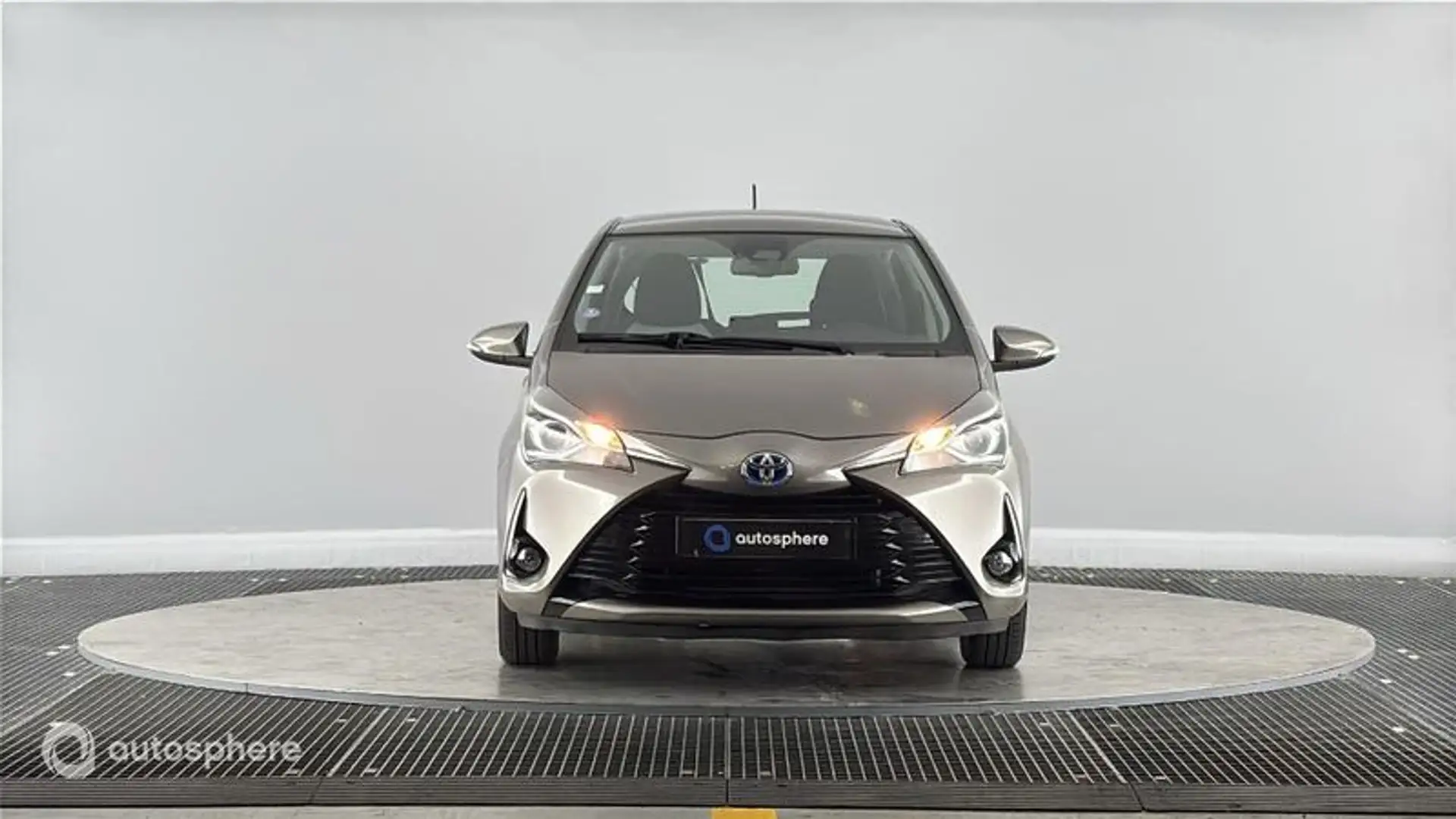 Toyota Yaris 100h Dynamic 5p MY19 - 2