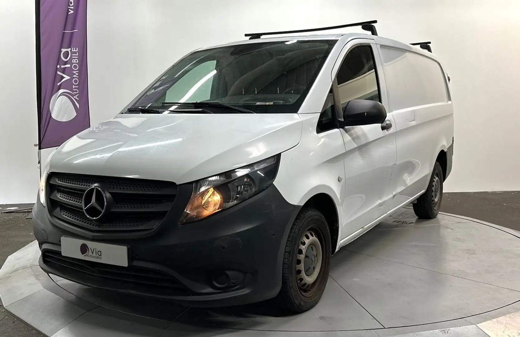 Mercedes-Benz Vito 111 CDI LONG PRO / Entretien Disponible White - 1