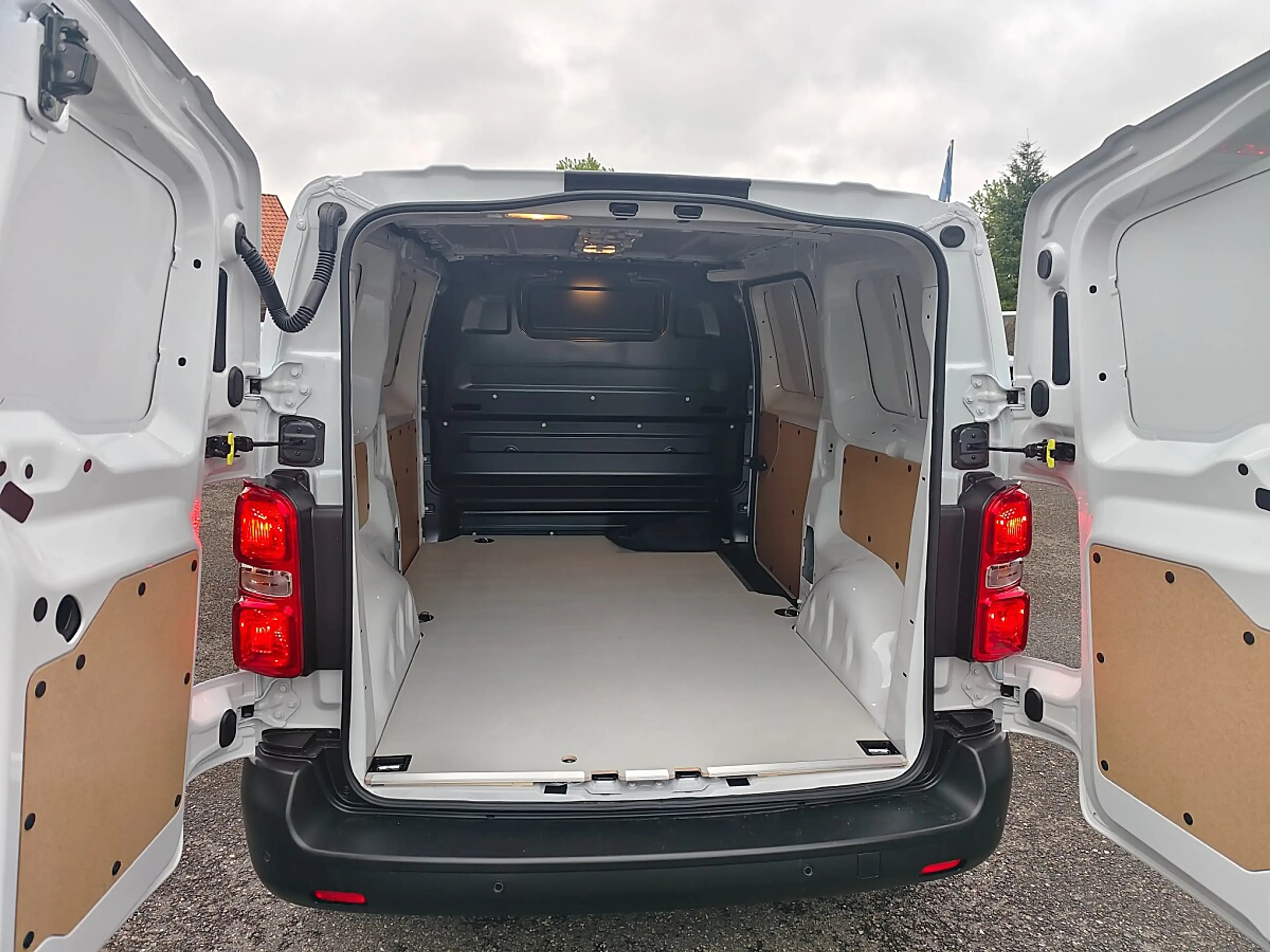 Citroen Jumpy e- Electric M Batterie 75kWh LAGER-AKTION BEV-A... — photo 11