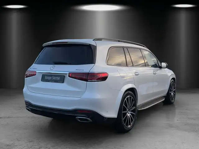 Mercedes-Benz GLS Class view 5