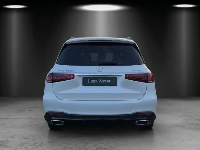 Mercedes-Benz GLS Class view 4