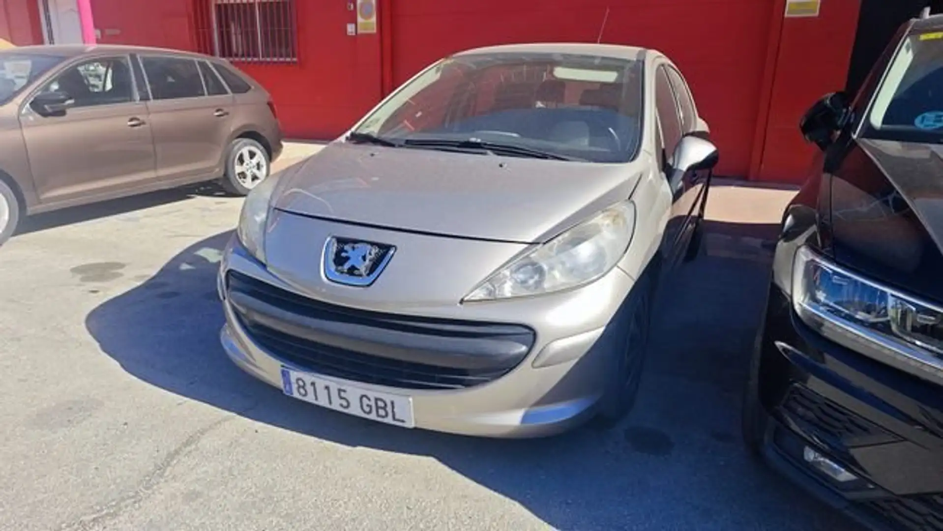 Peugeot 207 1.6HDI Confort Zilver - 2