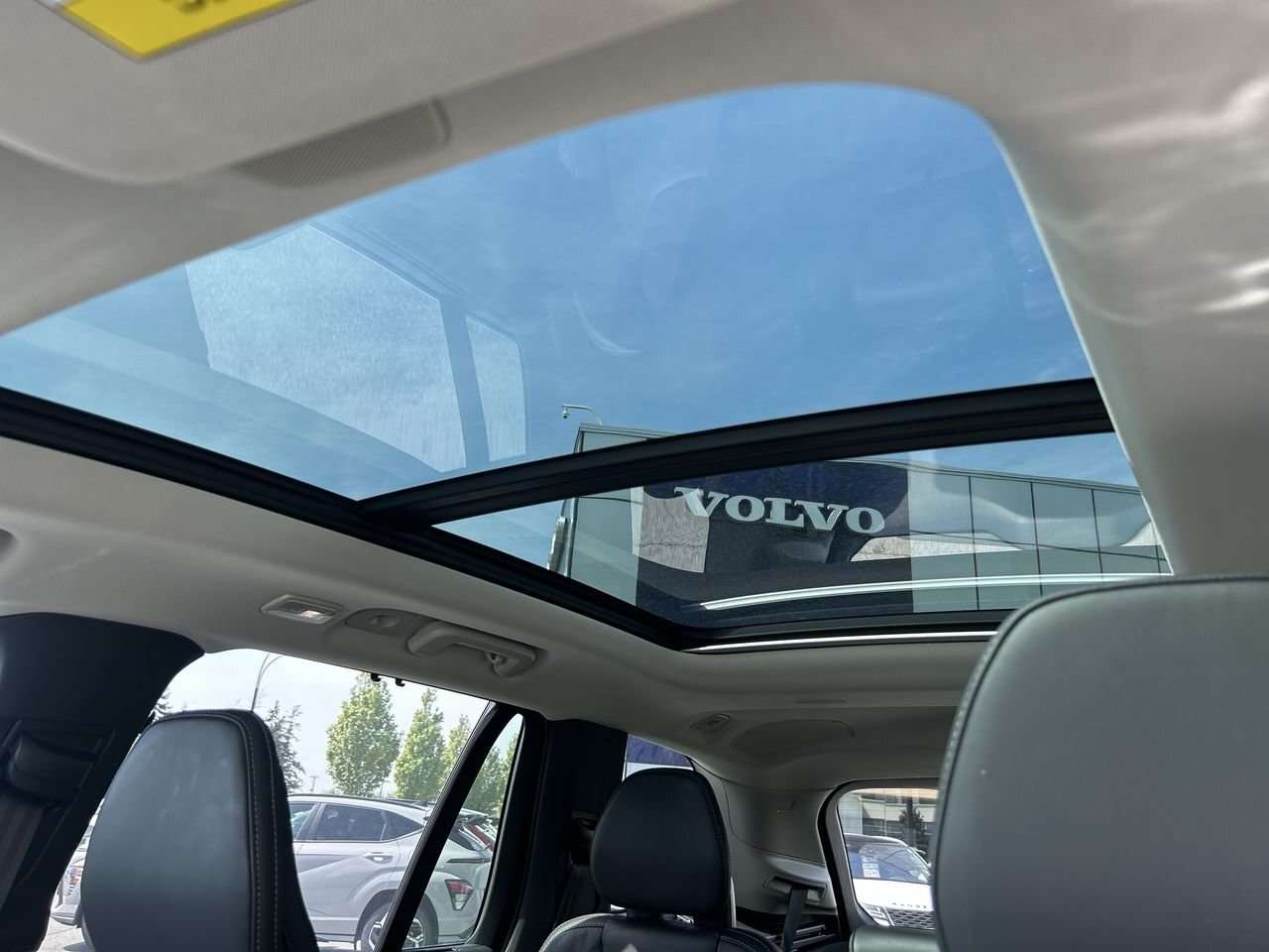2025 Volvo XC90 Ultra Bright Theme Local Trade | Accident-Free | H thumb 29